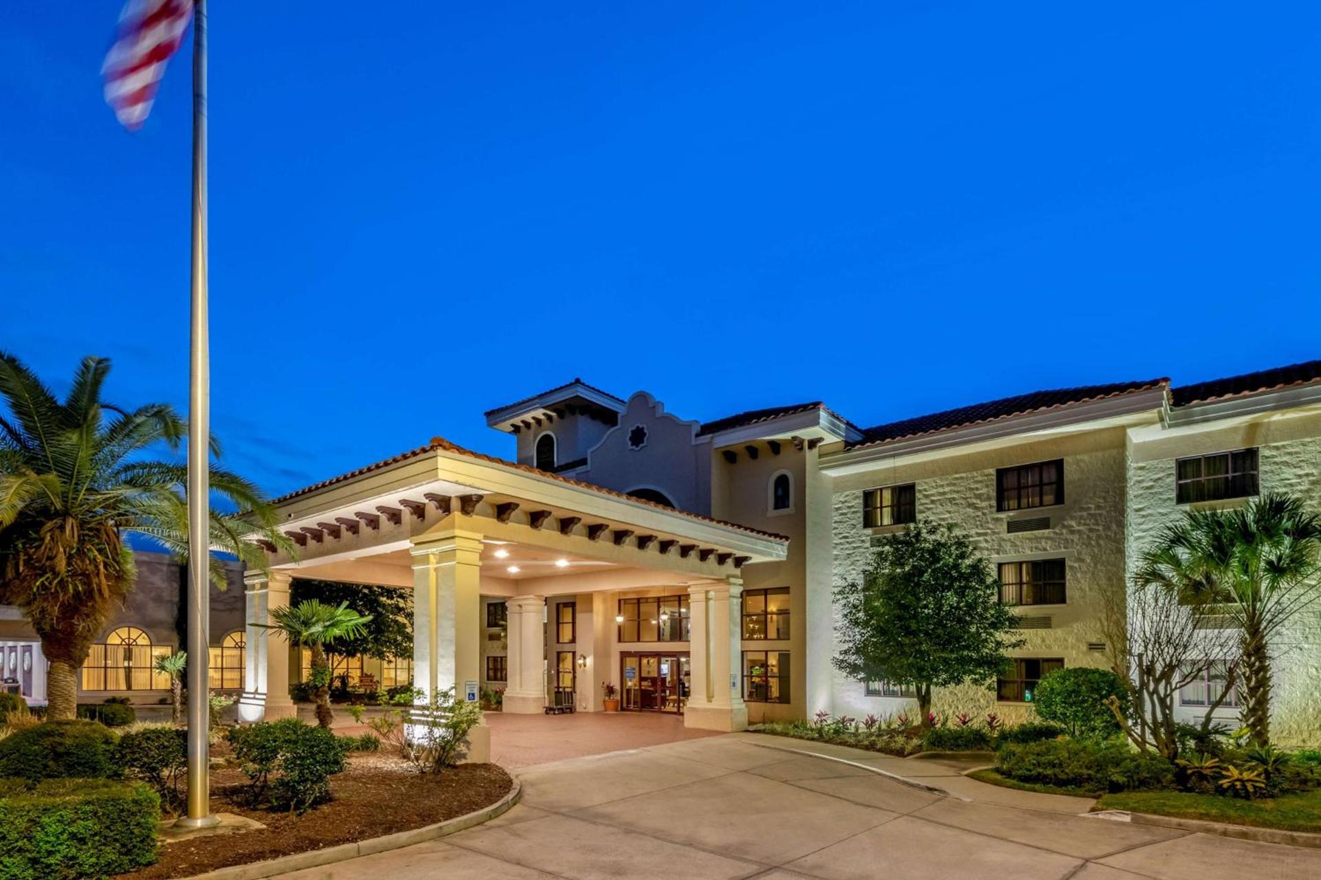 Best Western Gateway Grand photo 17