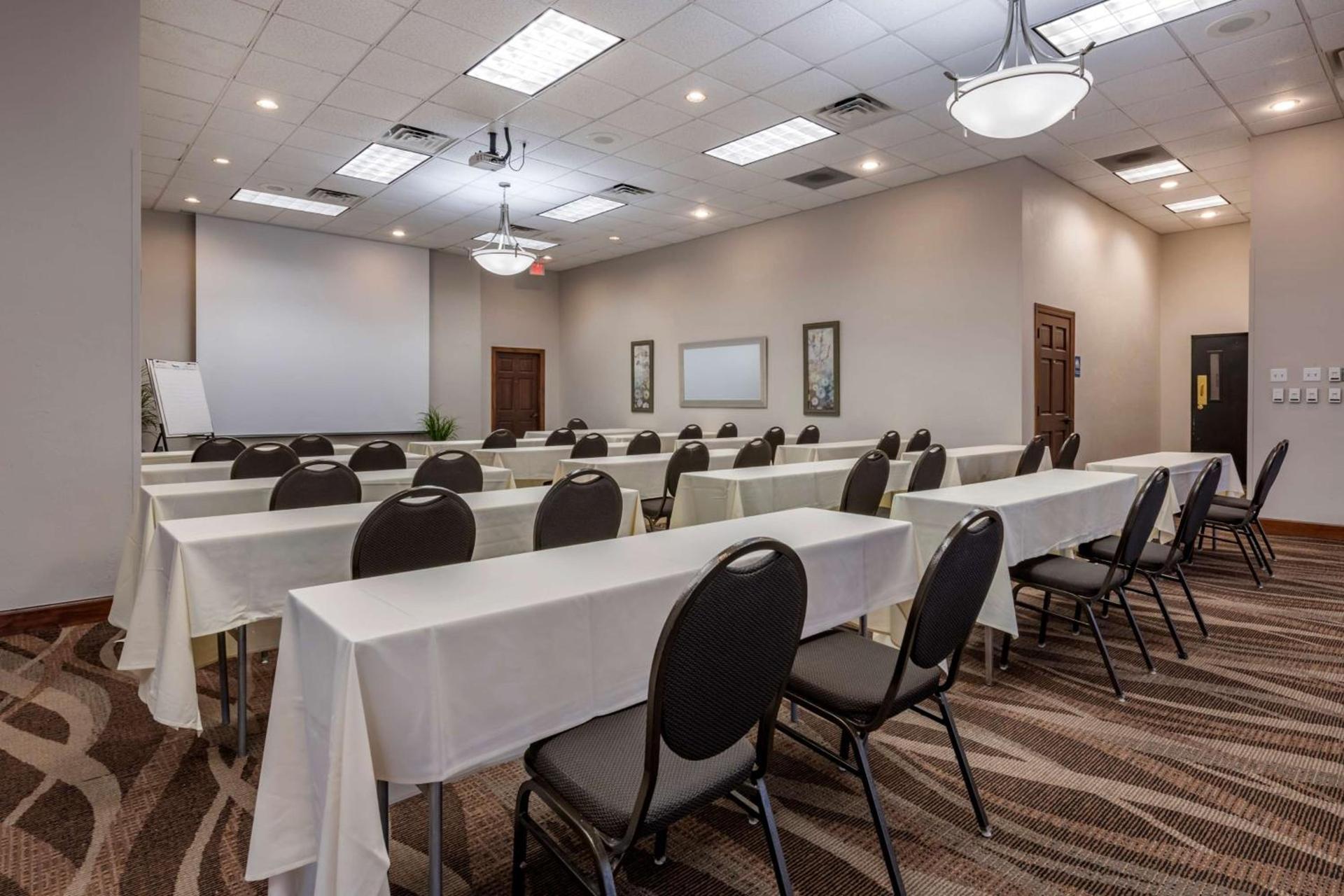 Best Western Gateway Grand photo 42