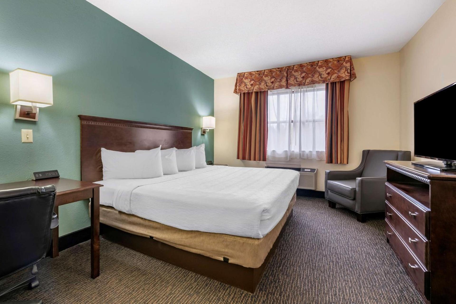 Best Western Gateway Grand photo 26