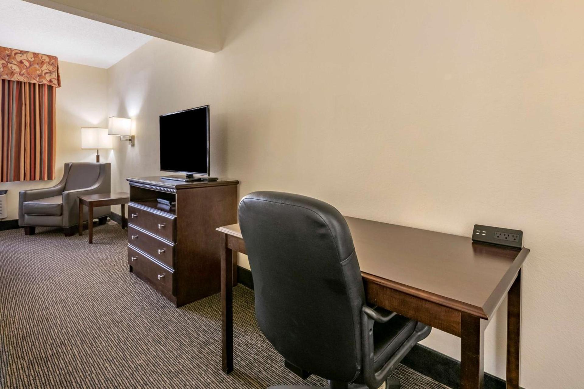 Best Western Gateway Grand photo 29