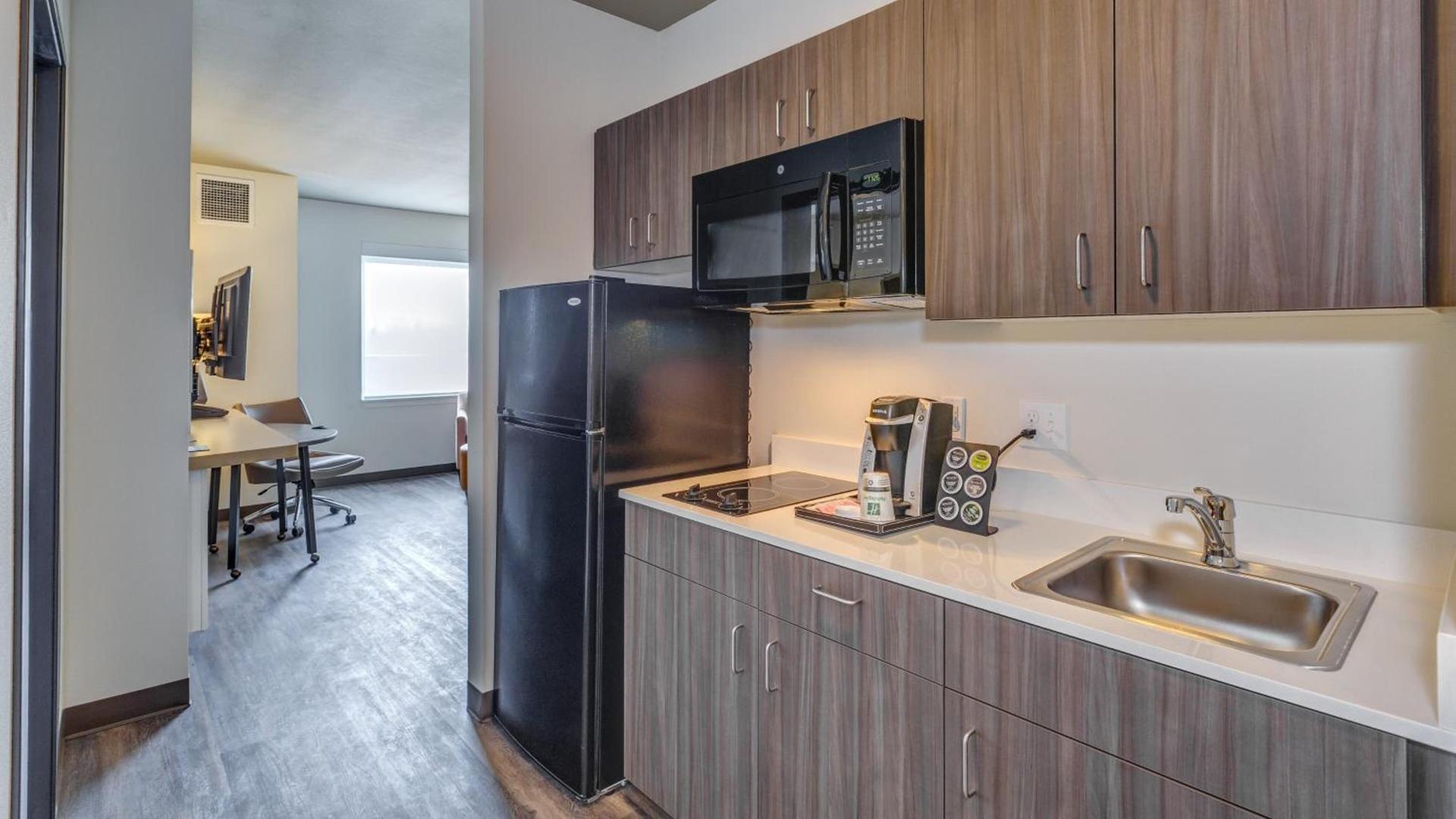 Holiday Inn & Suites Bellingham by IHG photo 61