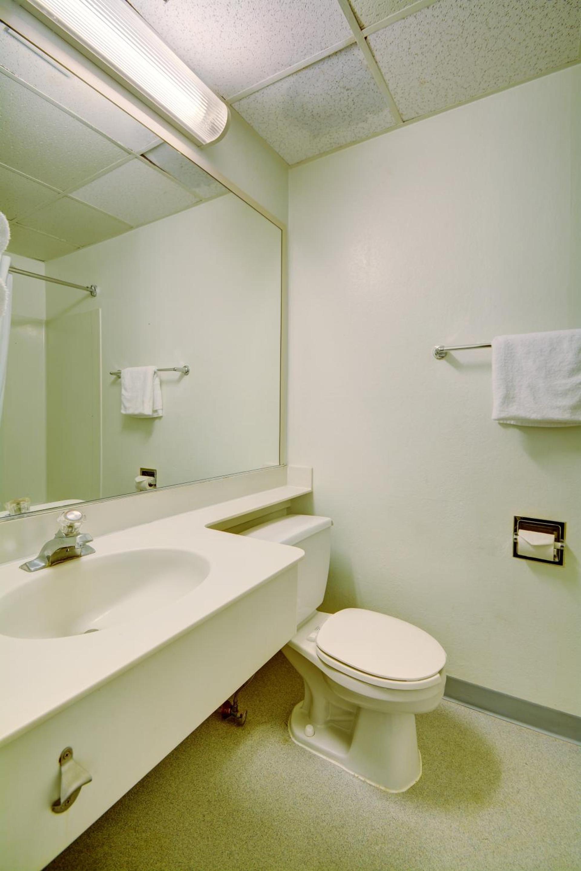 Motel 6-Warwick, RI - Providence Airport - I-95 photo 16