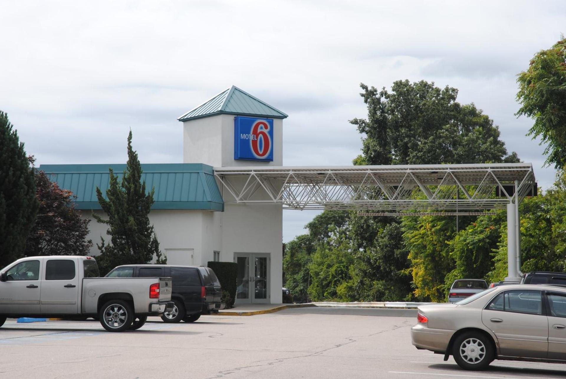Motel 6-Warwick, RI - Providence Airport - I-95 photo 3