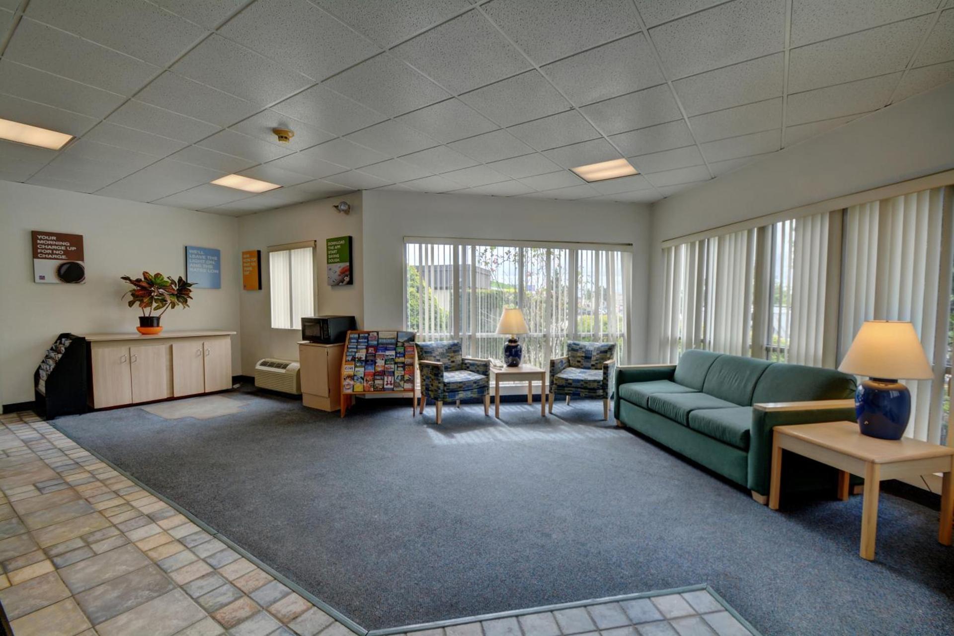 Motel 6-Warwick, RI - Providence Airport - I-95 photo 12