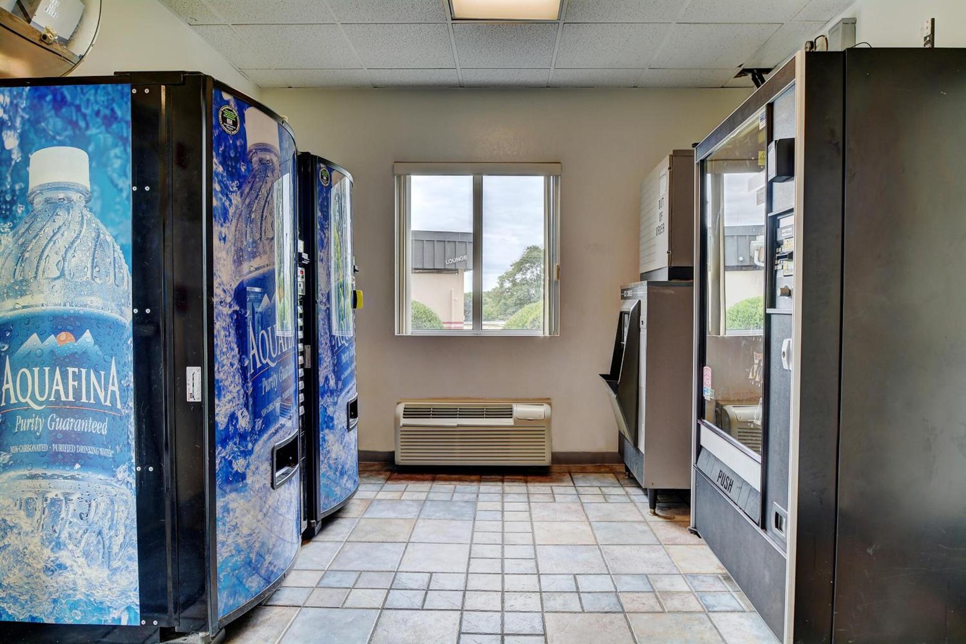 Motel 6-Warwick, RI - Providence Airport - I-95 photo 17