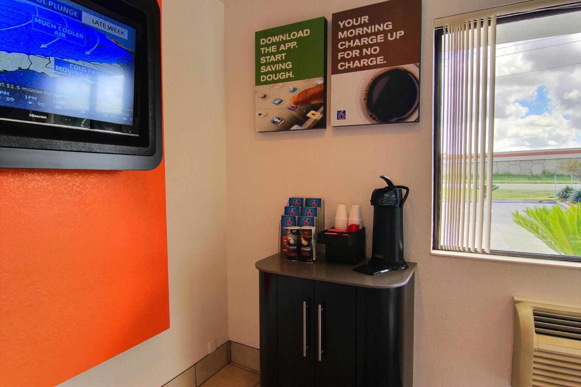 Motel 6-Kingsville, TX photo 8