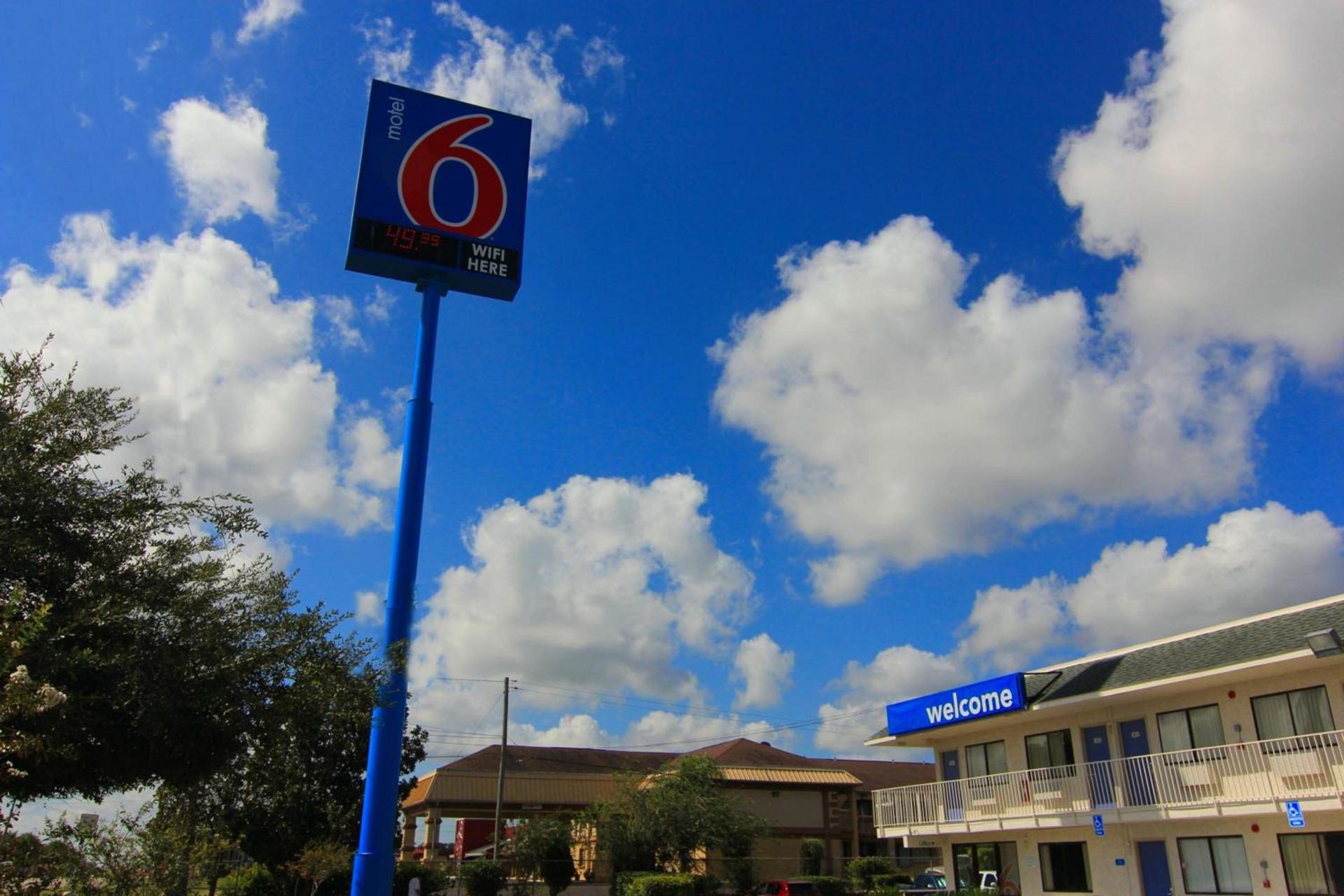 Motel 6-Kingsville, TX photo 10