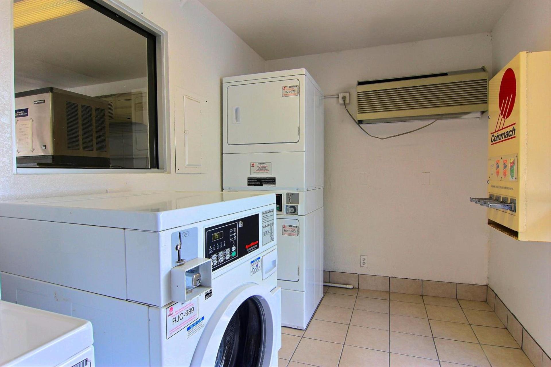 Motel 6-Kingsville, TX photo 12