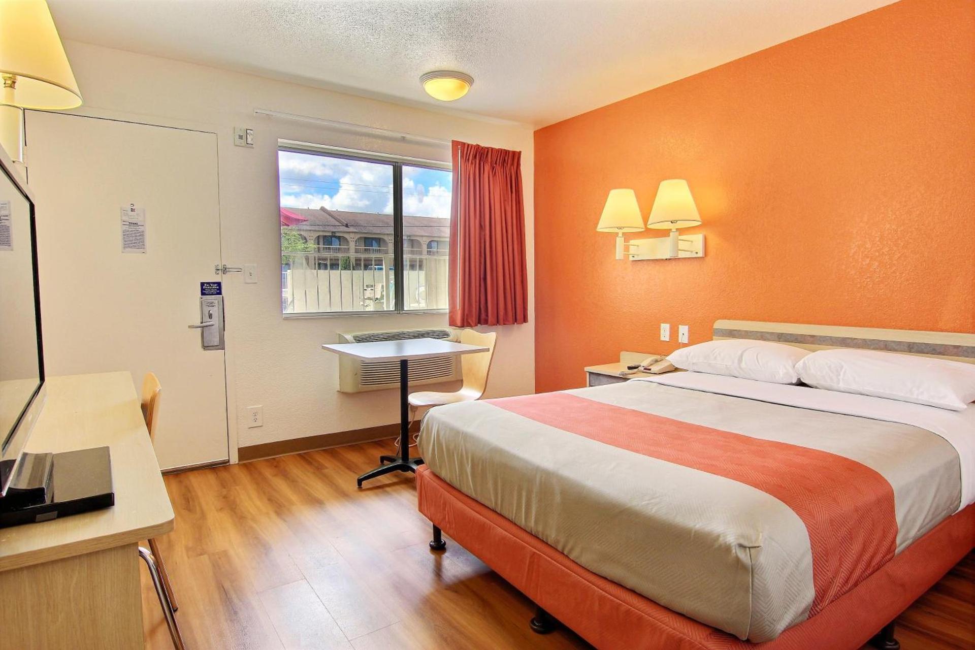 Motel 6-Kingsville, TX photo 20