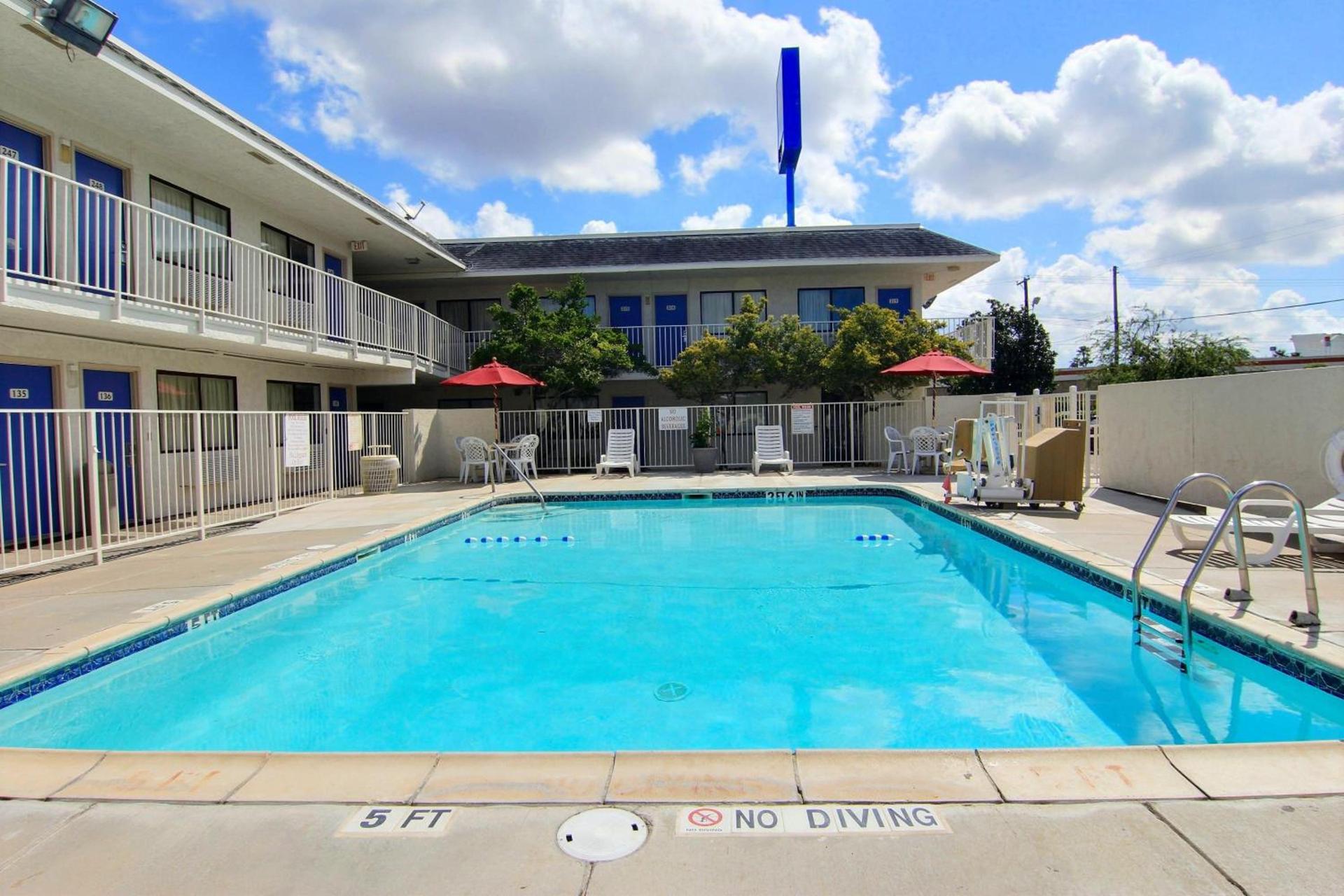 Motel 6-Kingsville, TX photo 29