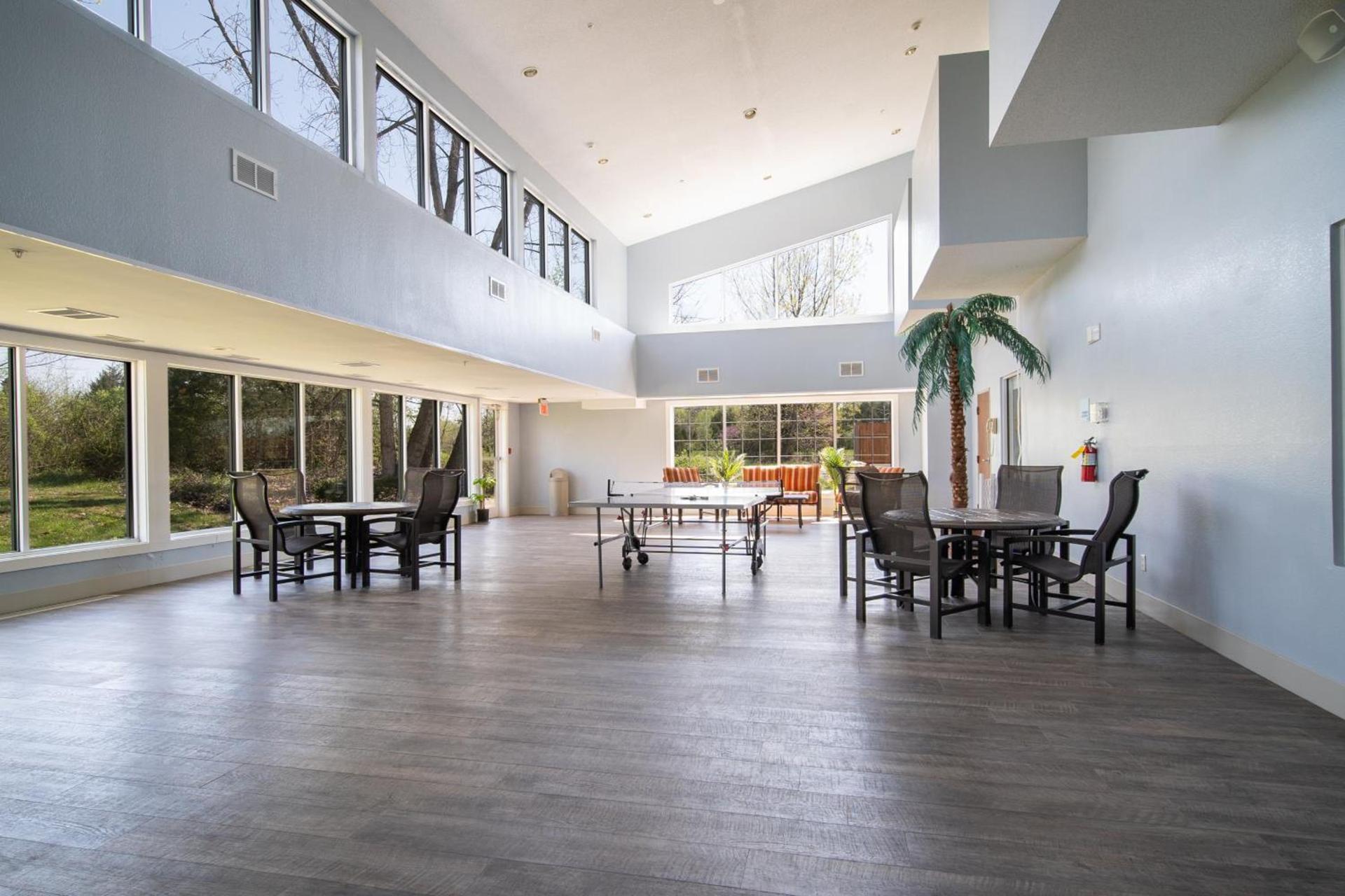 Holiday Inn Express Hotel & Suites Bedford by IHG photo 36