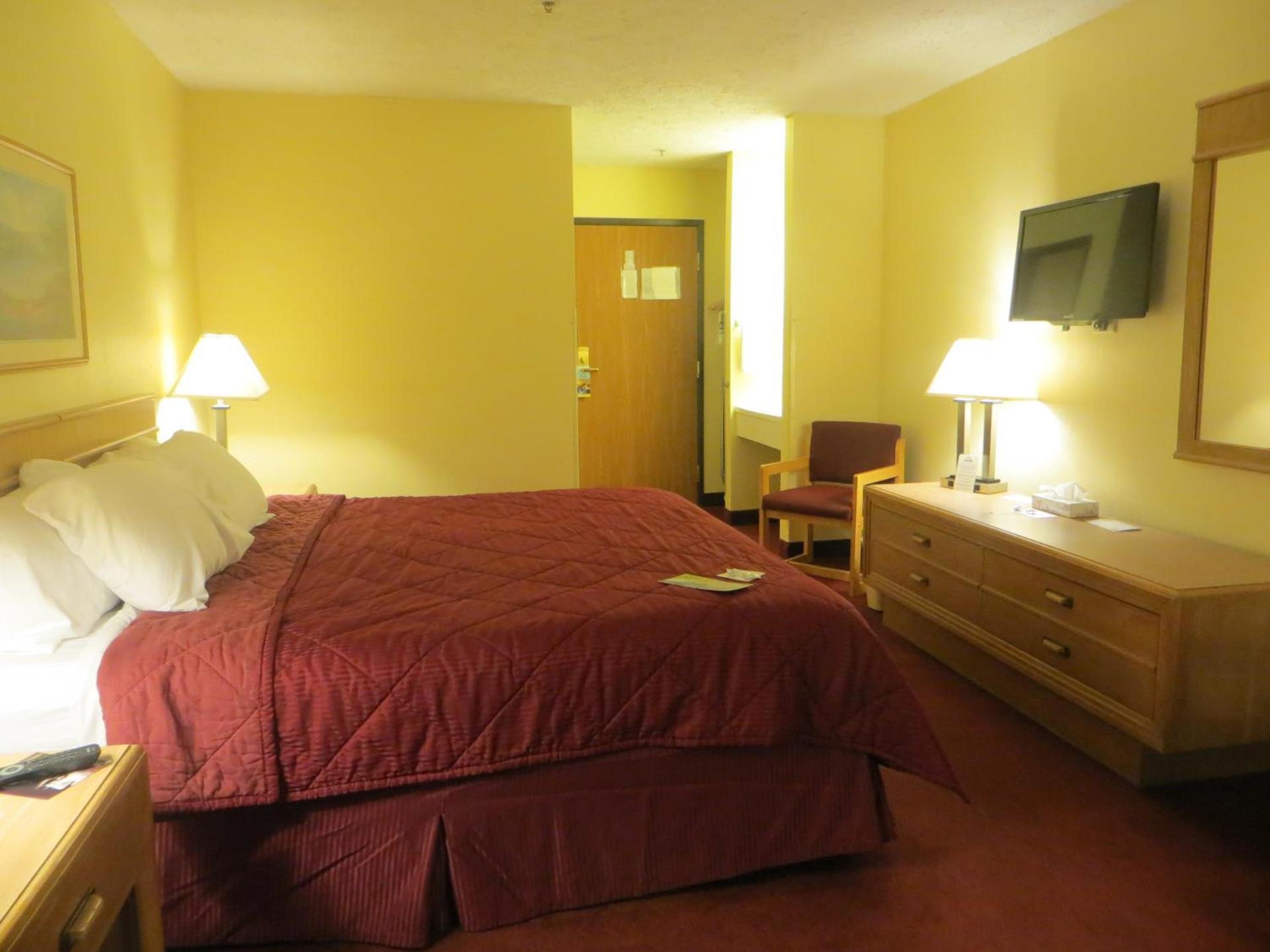 Days Inn by Wyndham Jackson photo 20