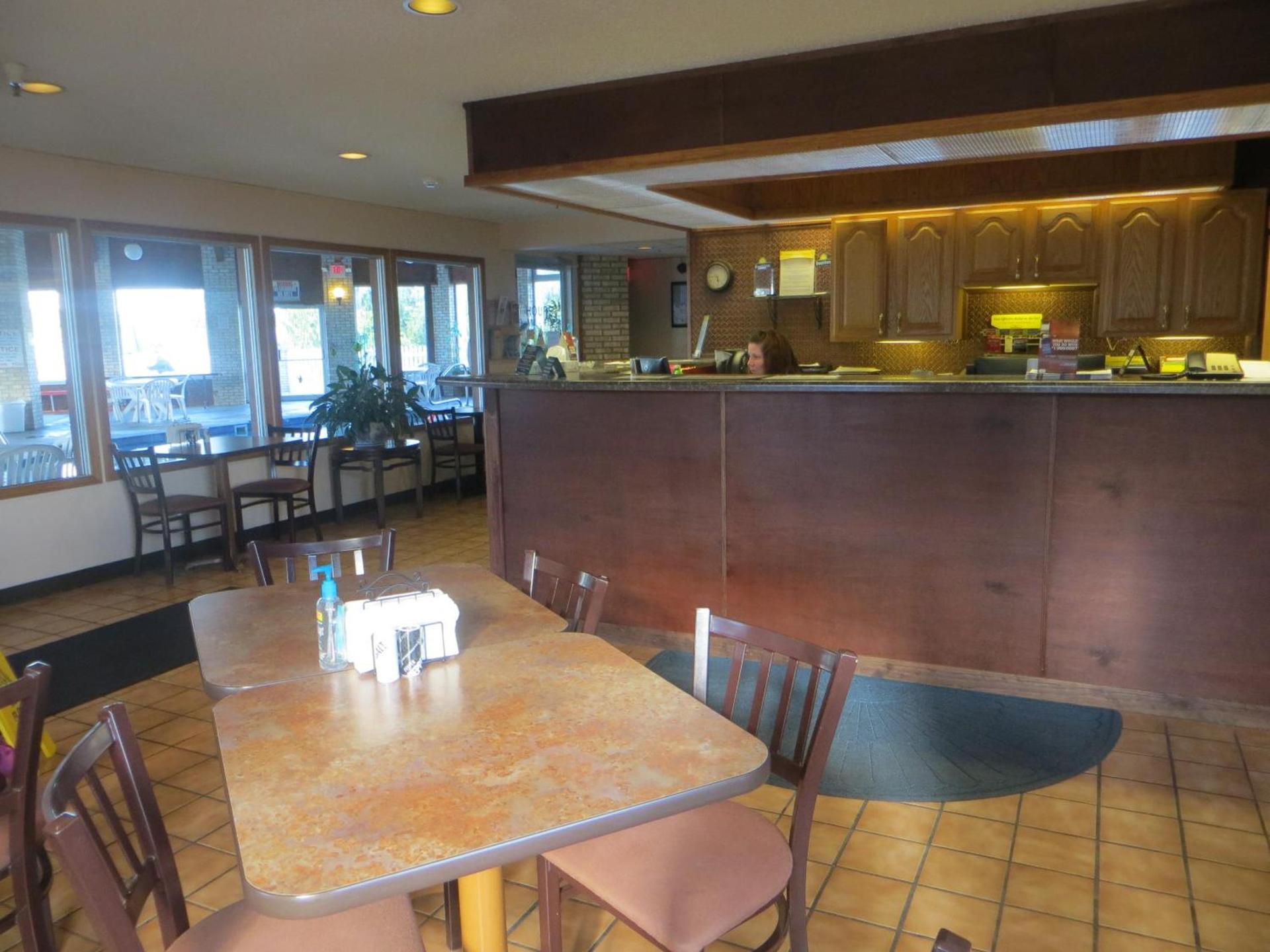Days Inn by Wyndham Jackson photo 34