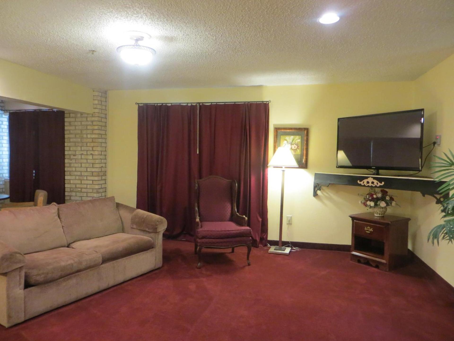 Days Inn by Wyndham Jackson photo 36