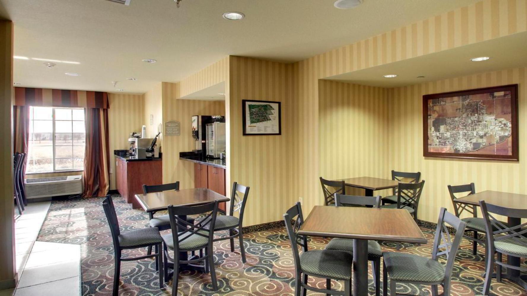 Cobblestone Hotel - Wayne photo 17