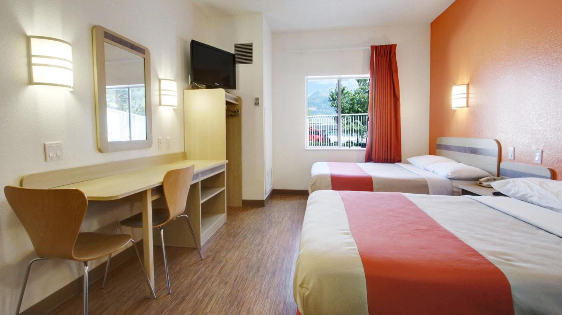 Motel 6 Lehi, UT - Thanksgiving Point photo 26