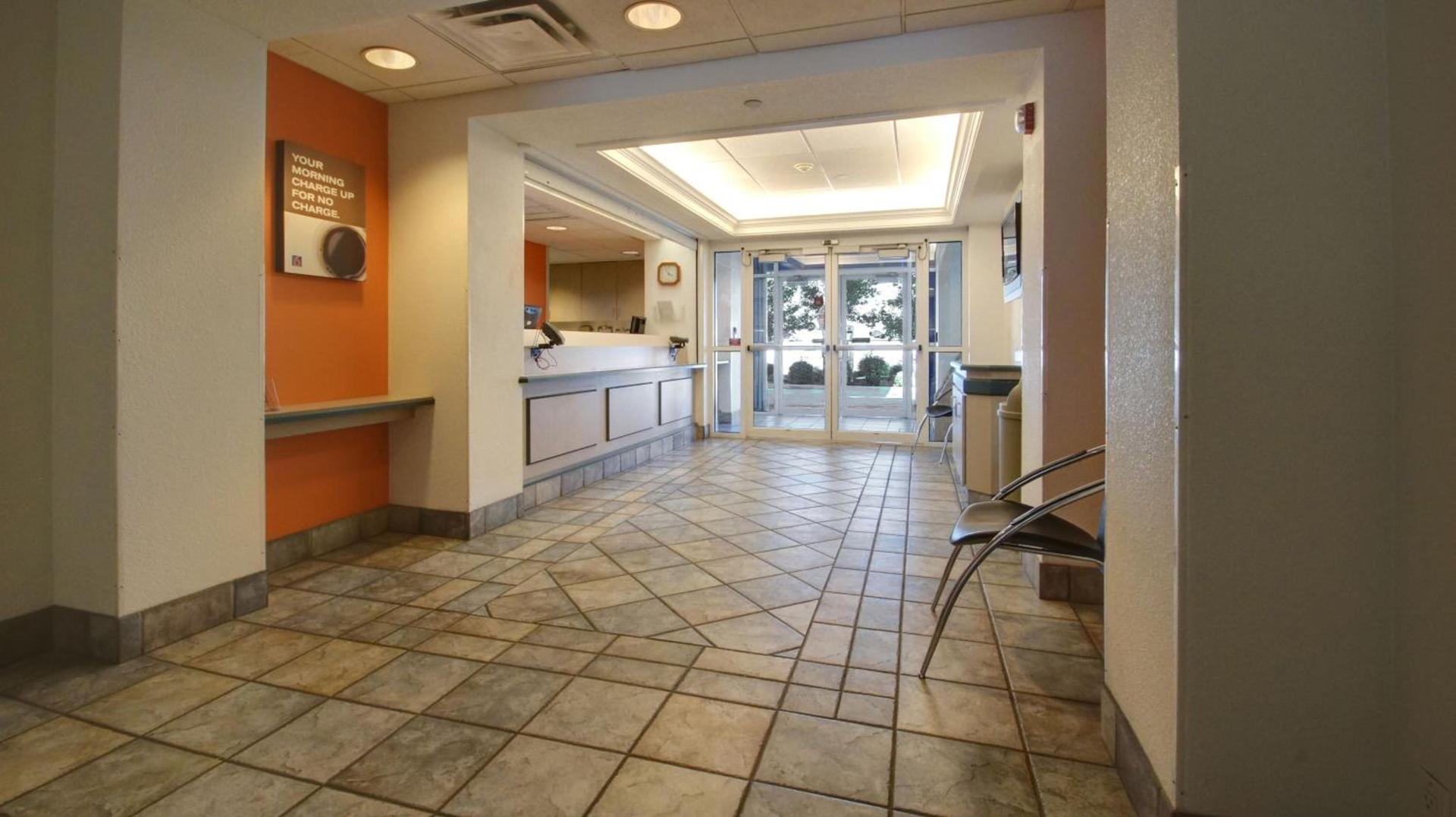 Motel 6 Lehi, UT - Thanksgiving Point photo 42
