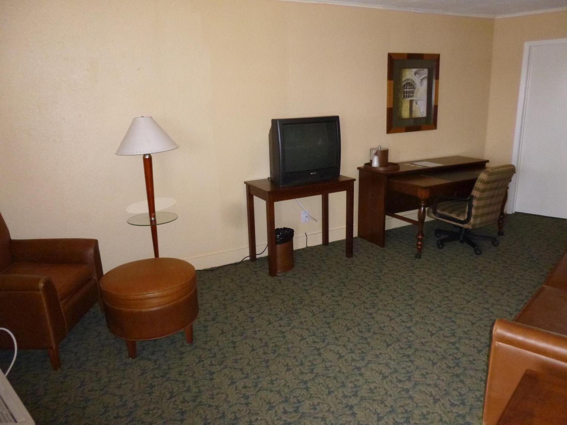 Alvin Extended Stay photo 14