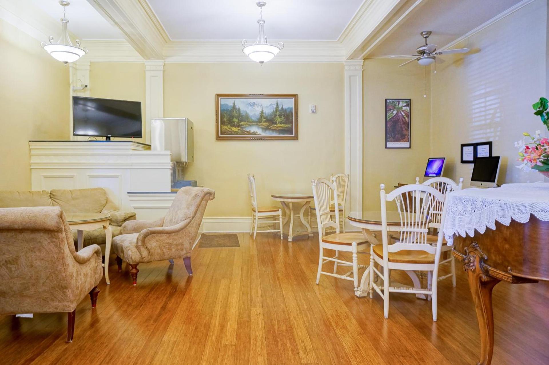 Grant Hotel photo 8
