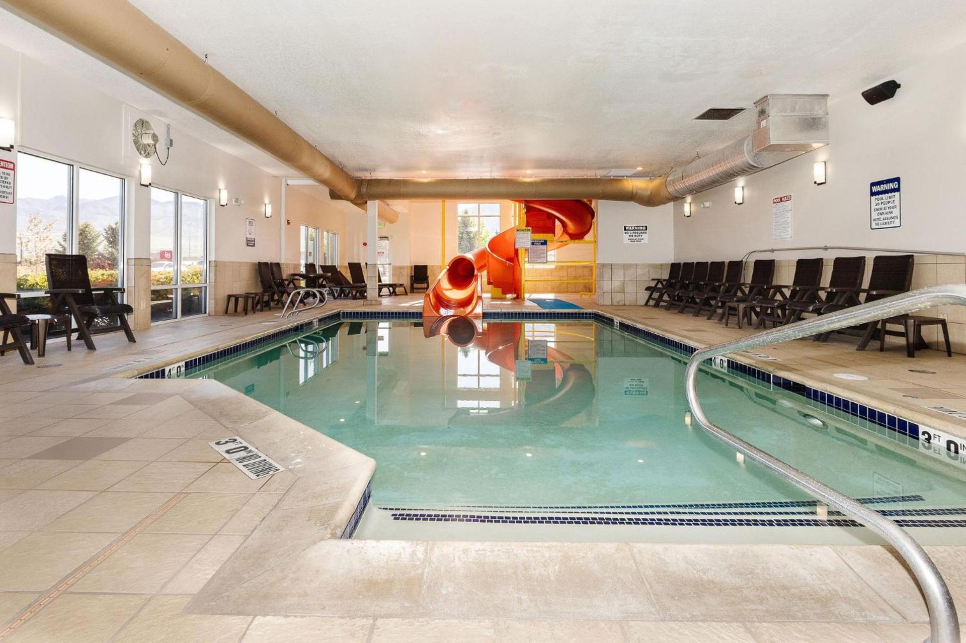 Comfort Inn & Suites Logan Near University photo 27