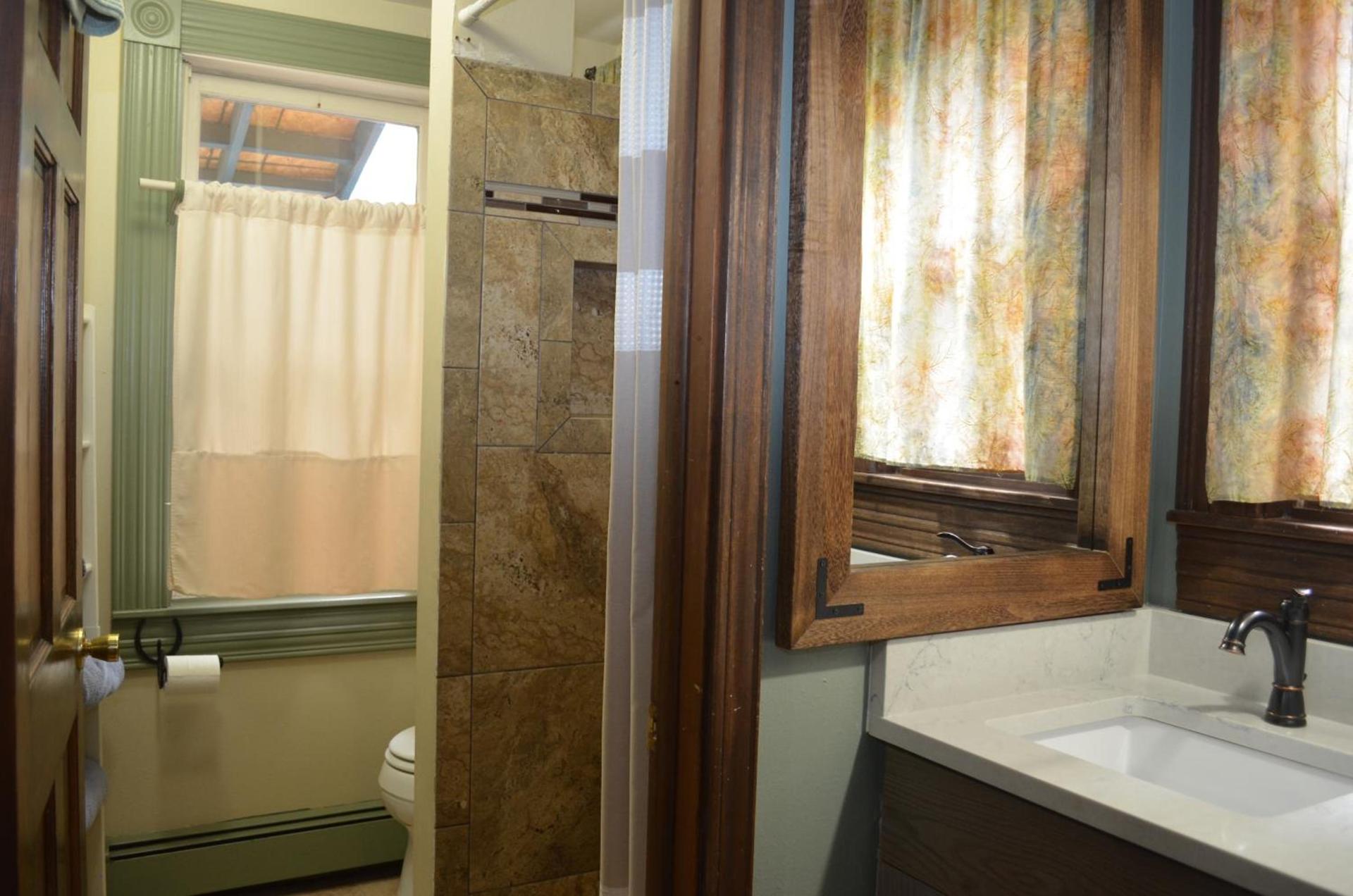 The Ouray Main Street Inn photo 85