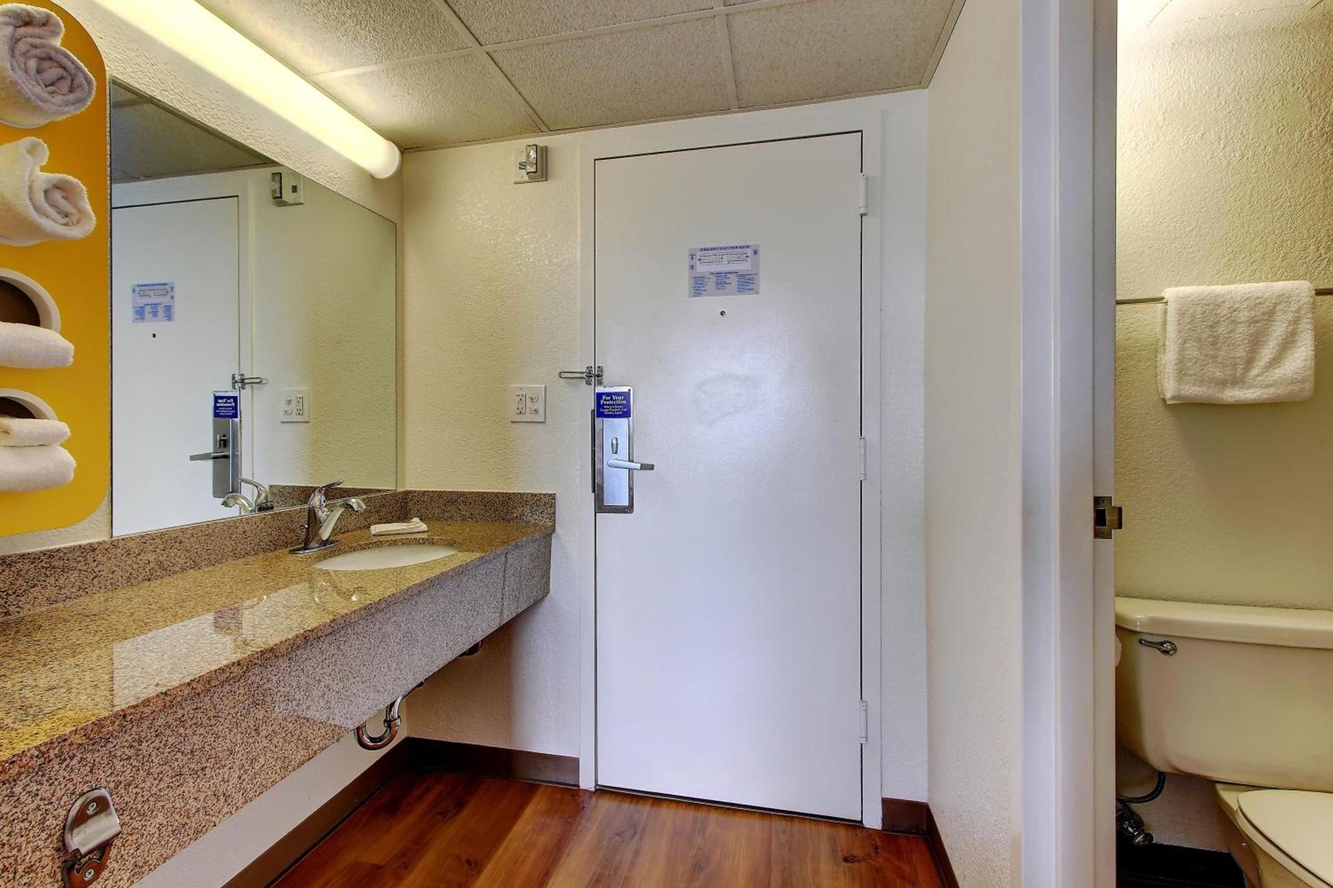 Motel 6-York, PA - North photo 43