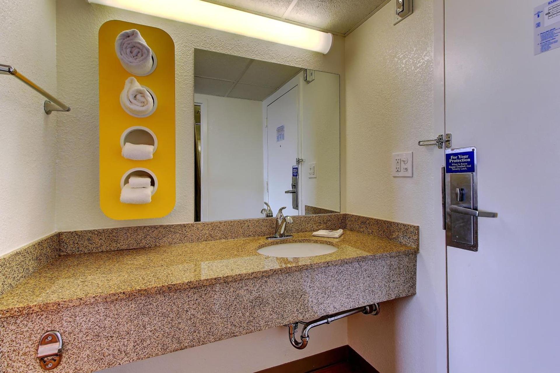 Motel 6-York, PA - North photo 55