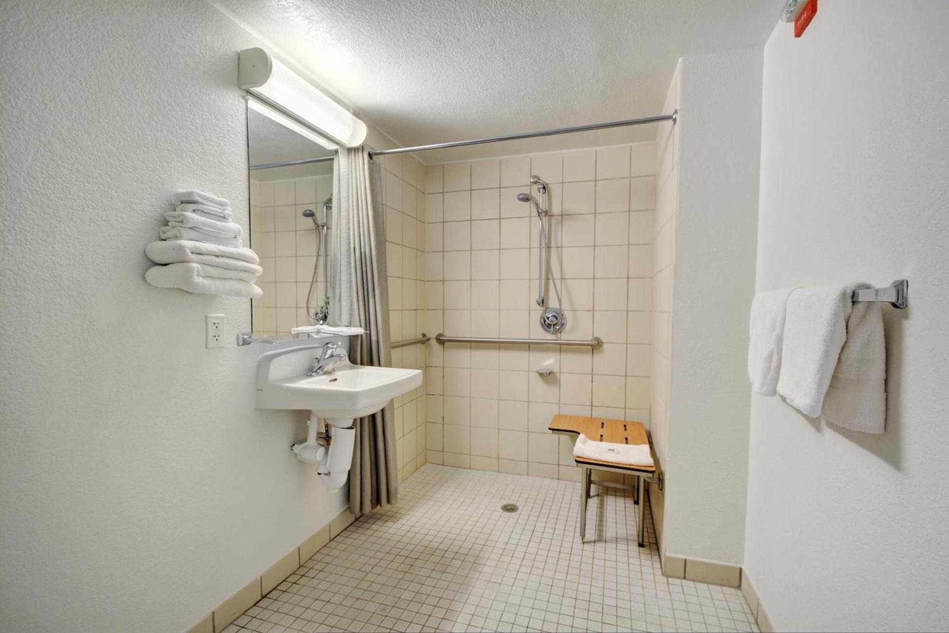 Motel 6-Newport, RI photo 10