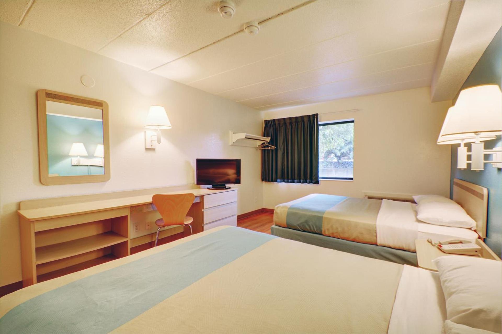 Motel 6-Newport, RI photo 17