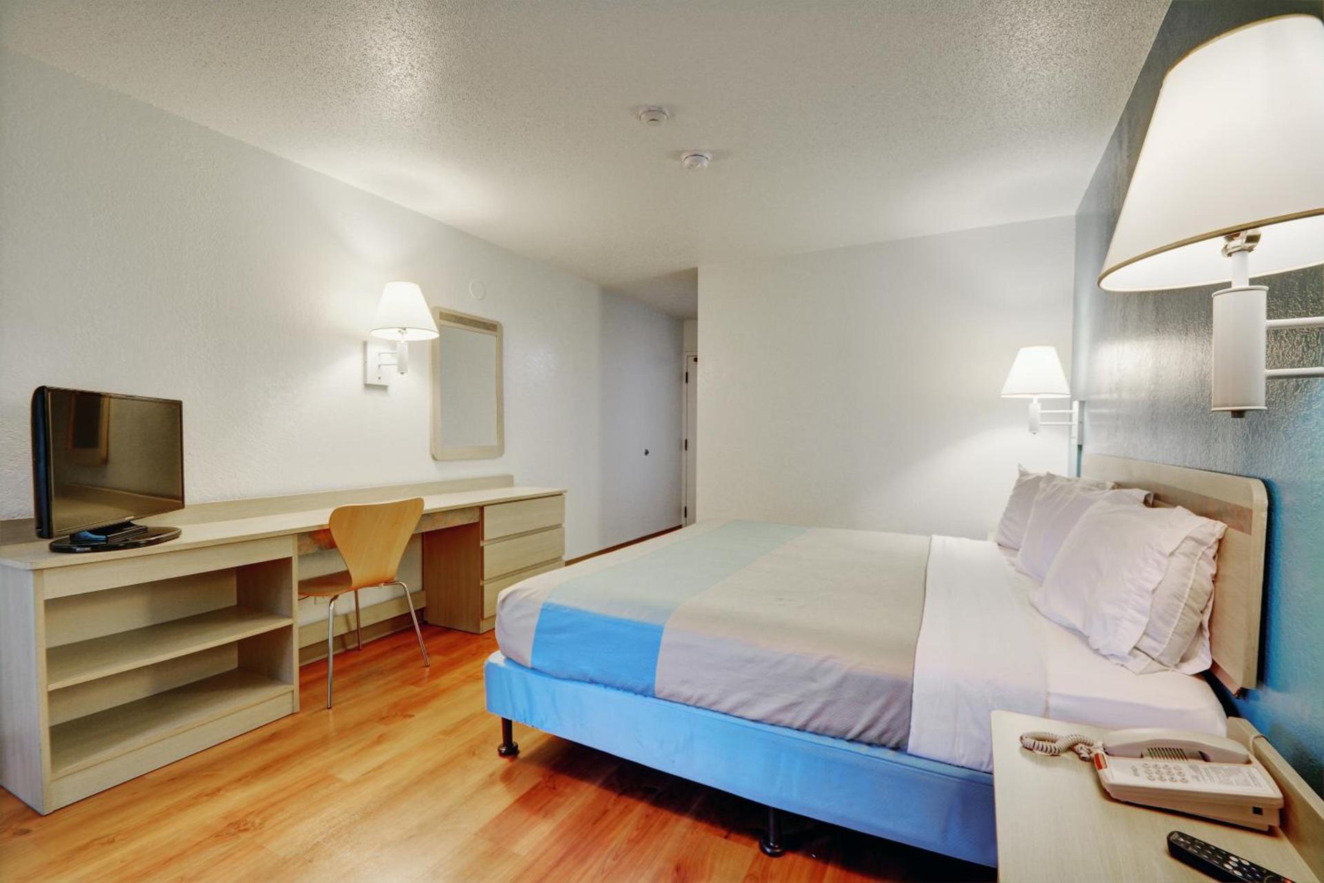 Motel 6-Newport, RI photo 7