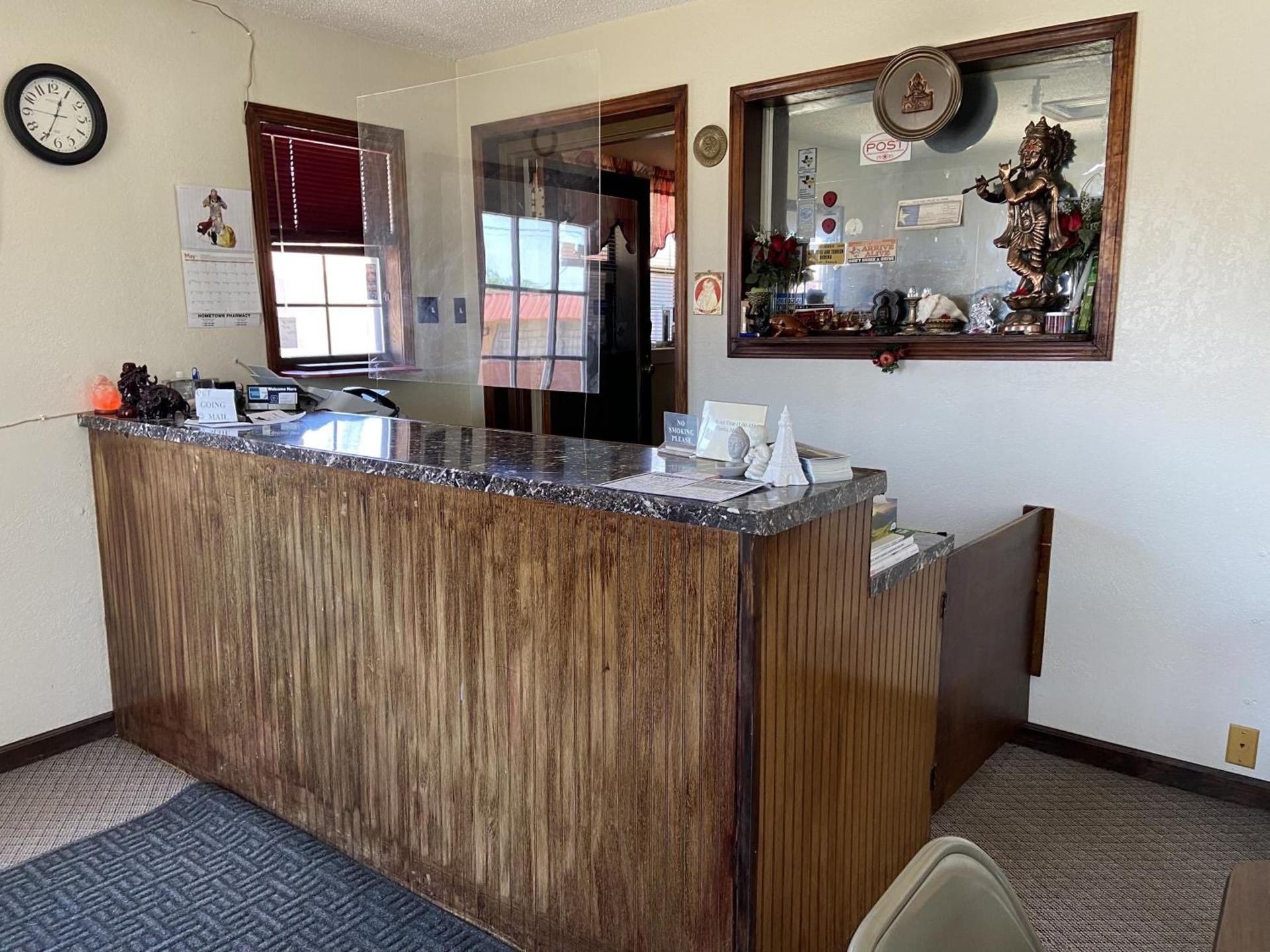 Rodeway Inn photo 15