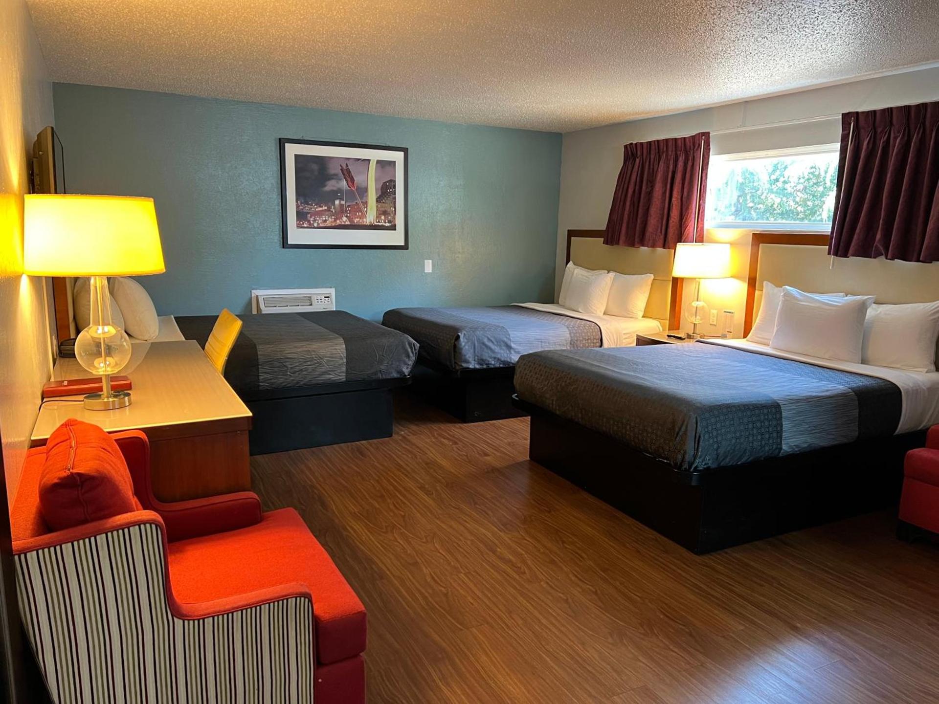 Sunset Inn photo 21