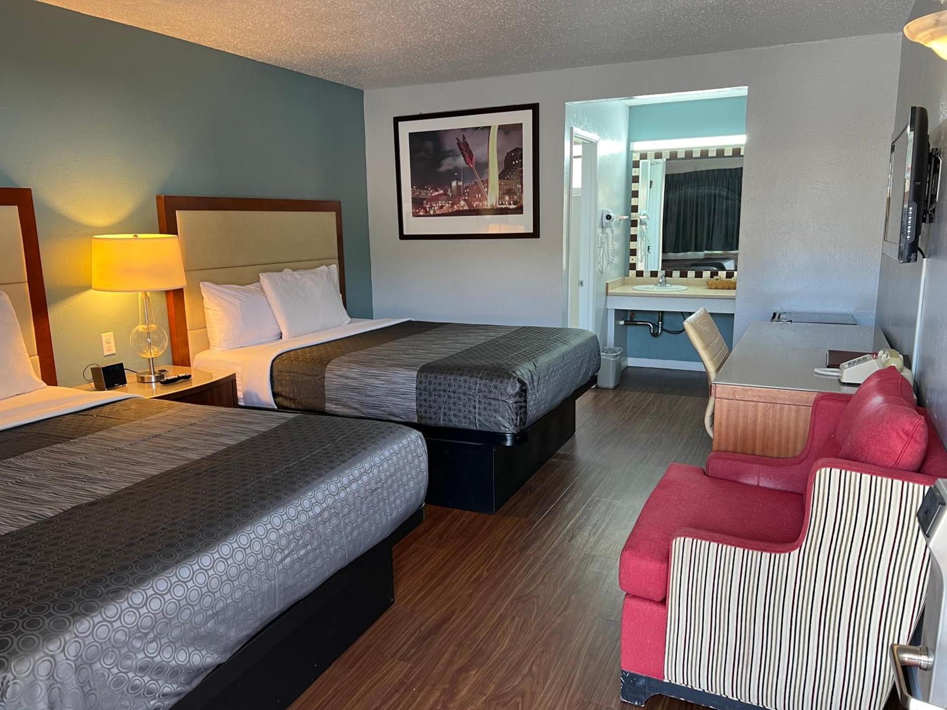 Sunset Inn photo 25