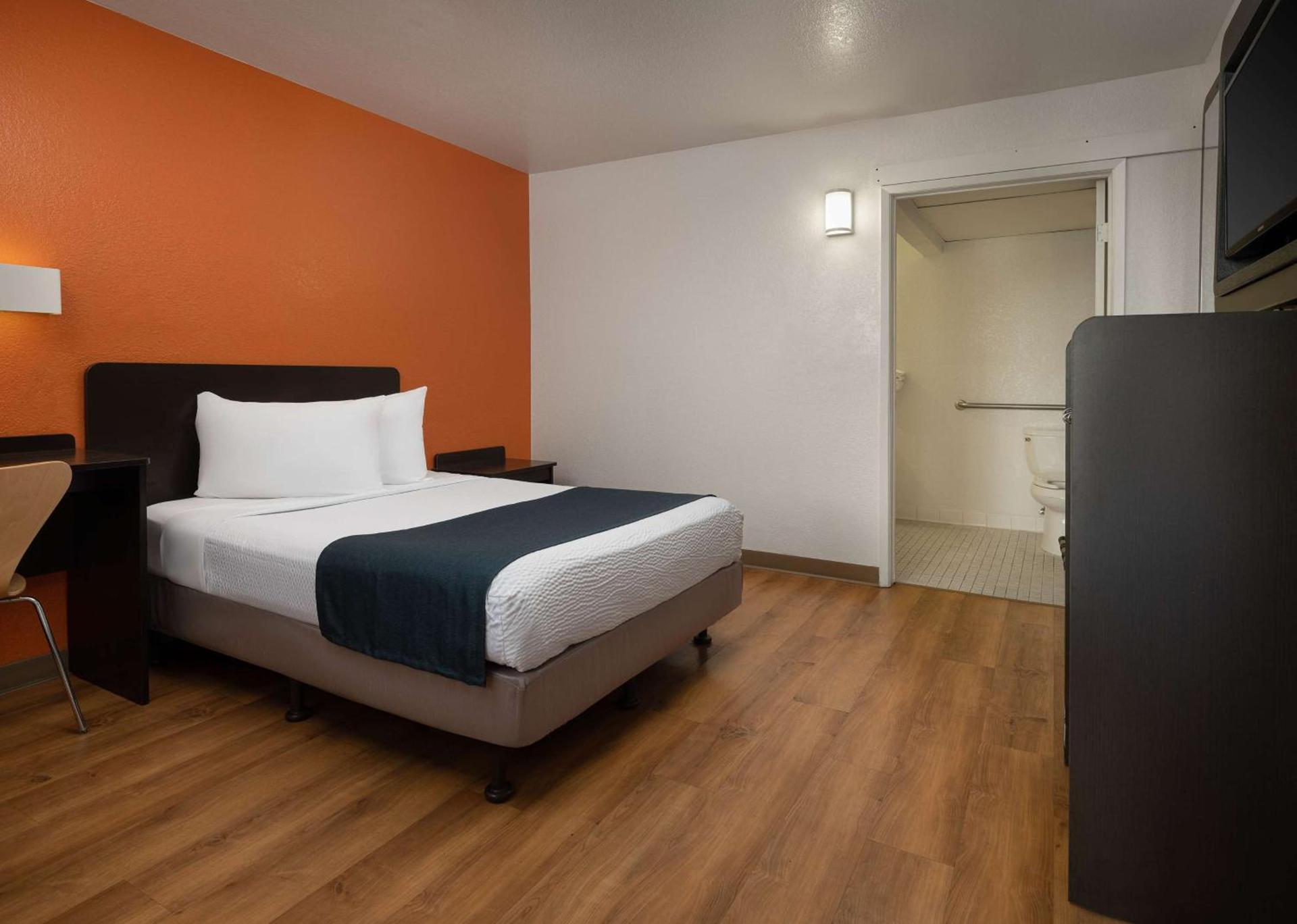 Motel 6-Carpinteria, CA - Santa Barbara - North photo 13