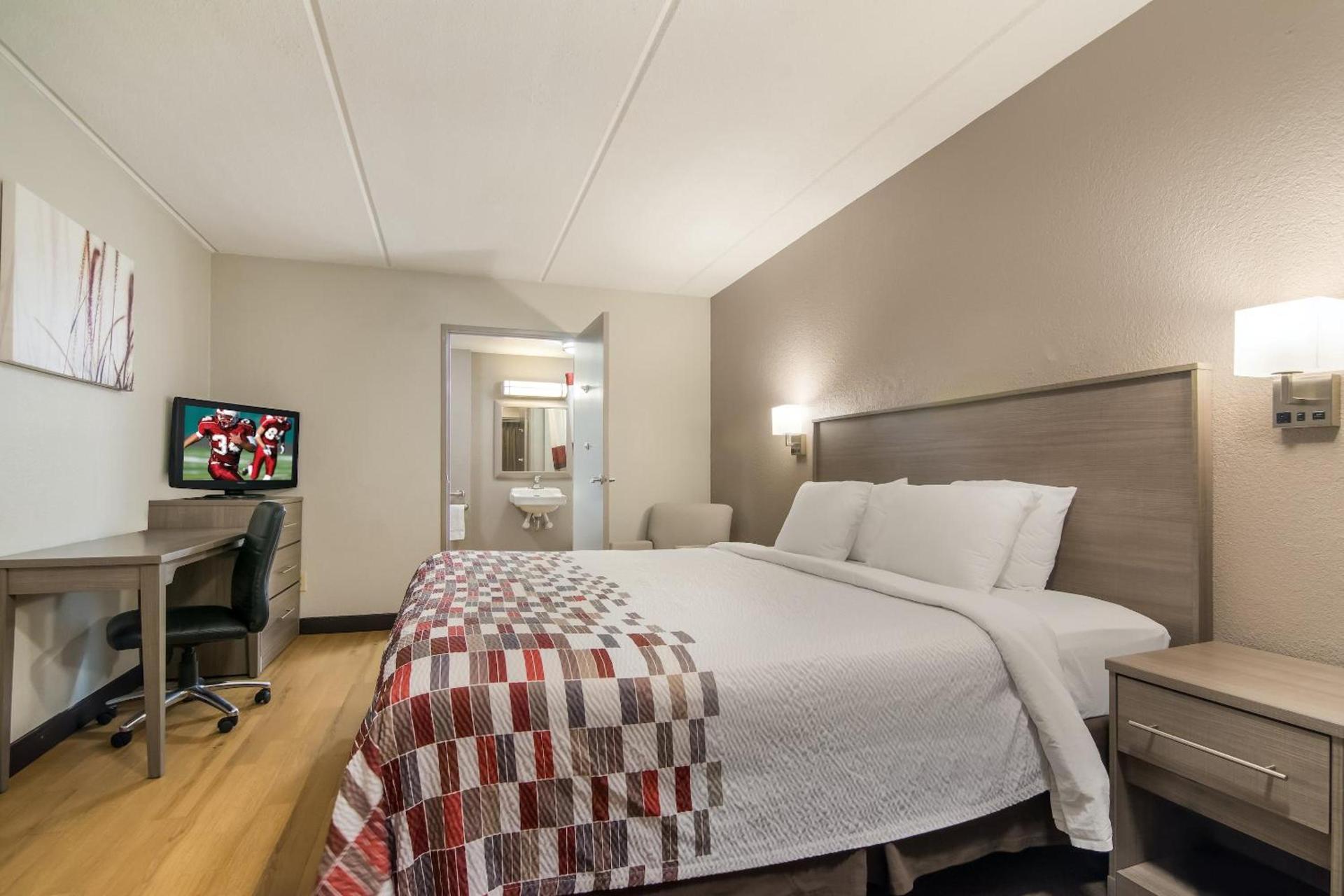 Red Roof Inn Durham - Triangle Park photo 23