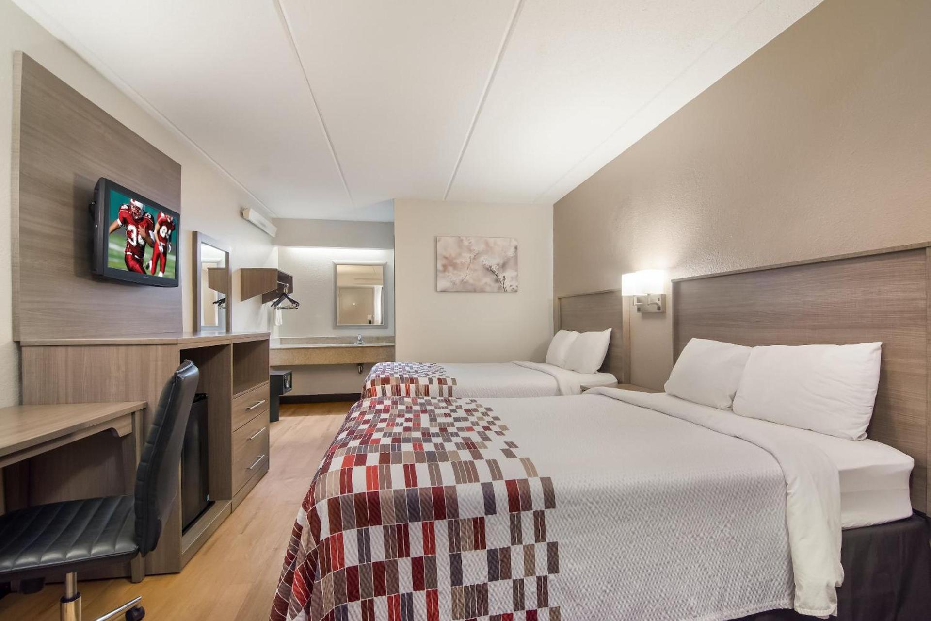 Red Roof Inn Durham - Triangle Park photo 18