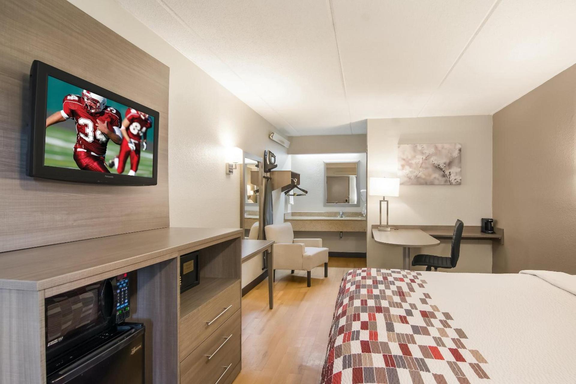 Red Roof Inn Durham - Triangle Park photo 16
