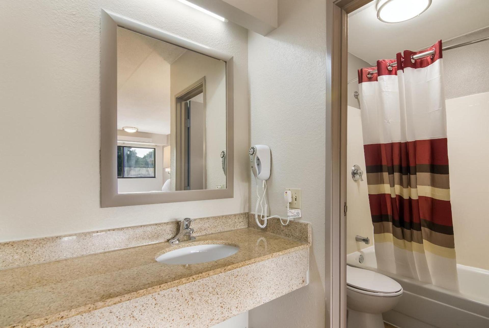 Red Roof Inn Durham - Triangle Park photo 29
