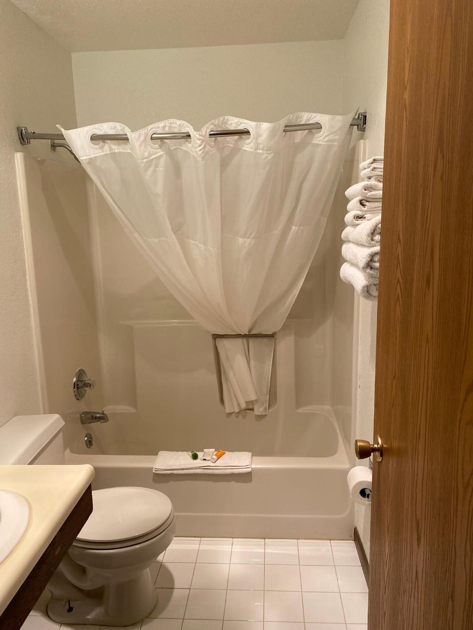 Americas Best Value Inn Kadoka photo 10