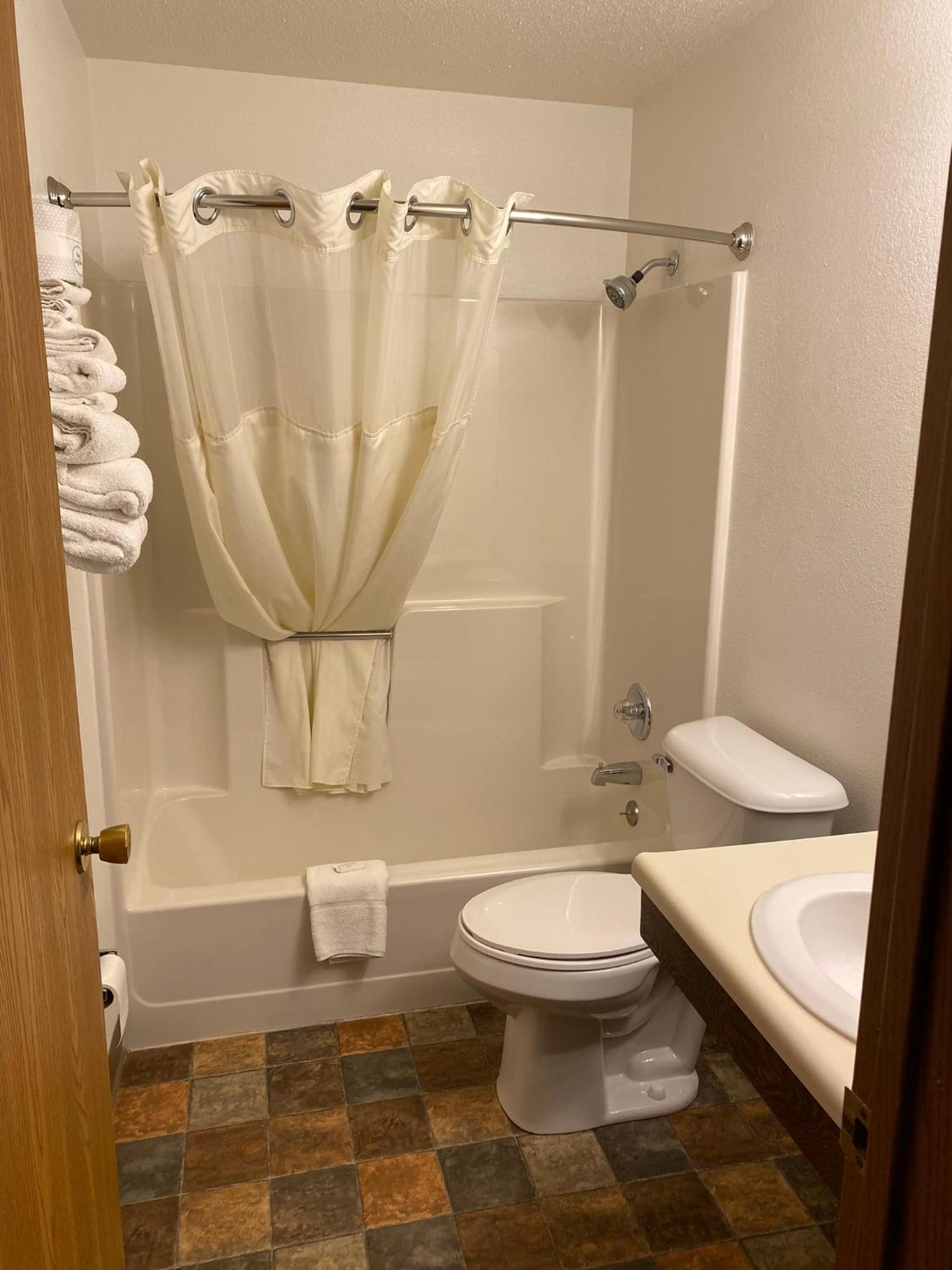 Americas Best Value Inn Kadoka photo 6