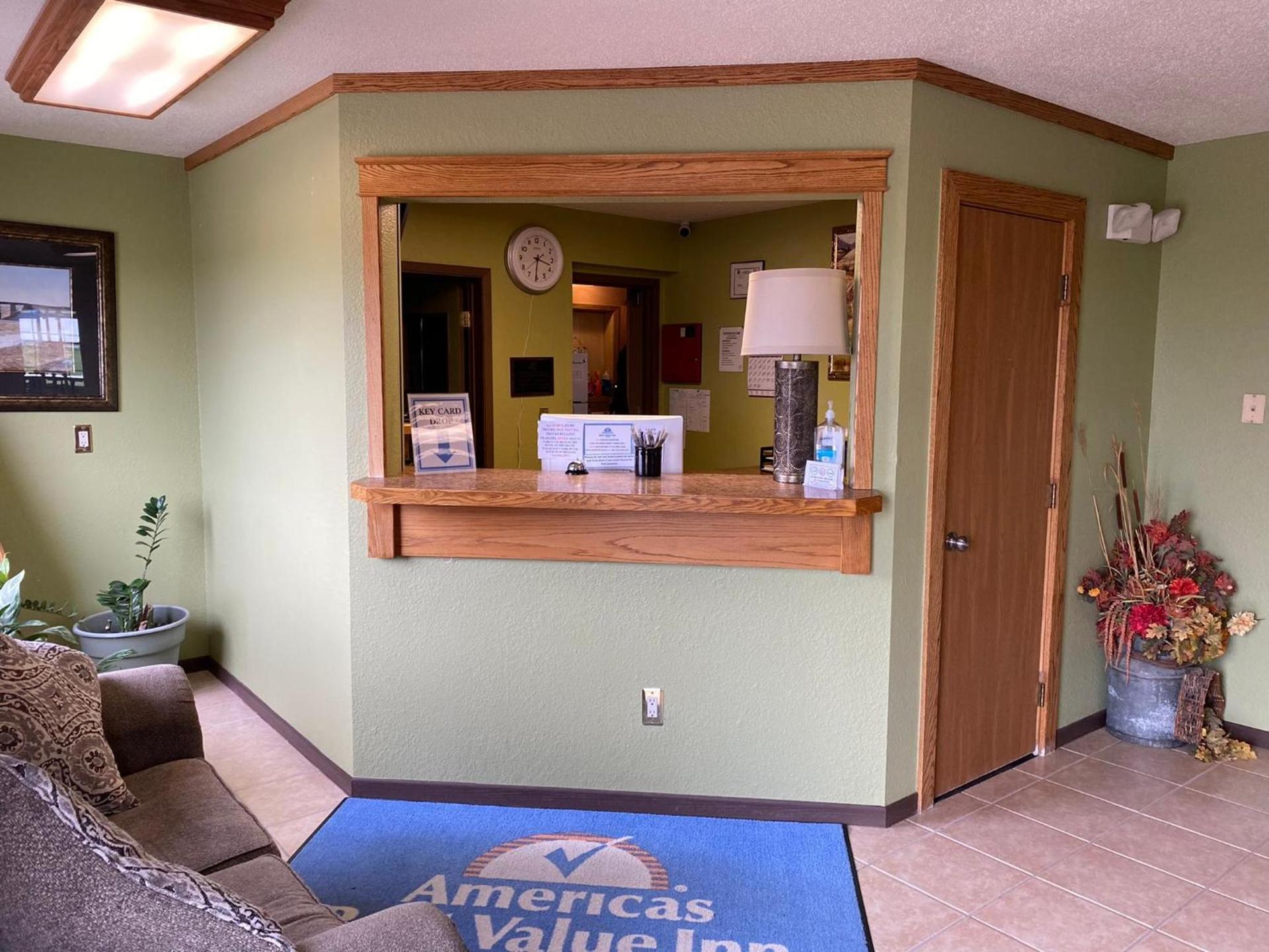 Americas Best Value Inn Kadoka photo 9