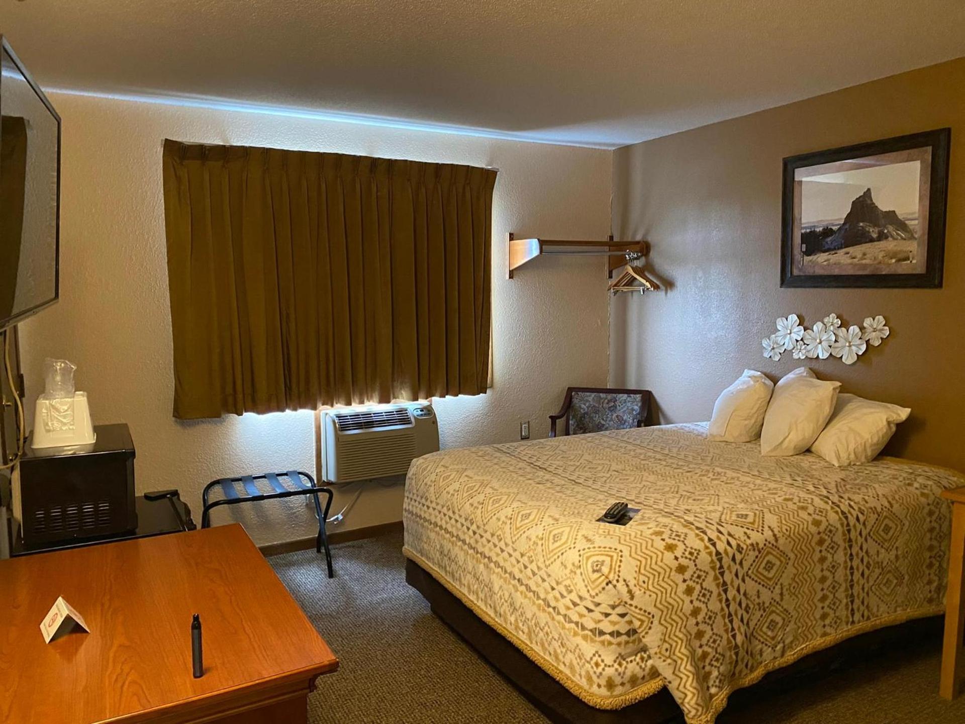 Americas Best Value Inn Kadoka photo 13