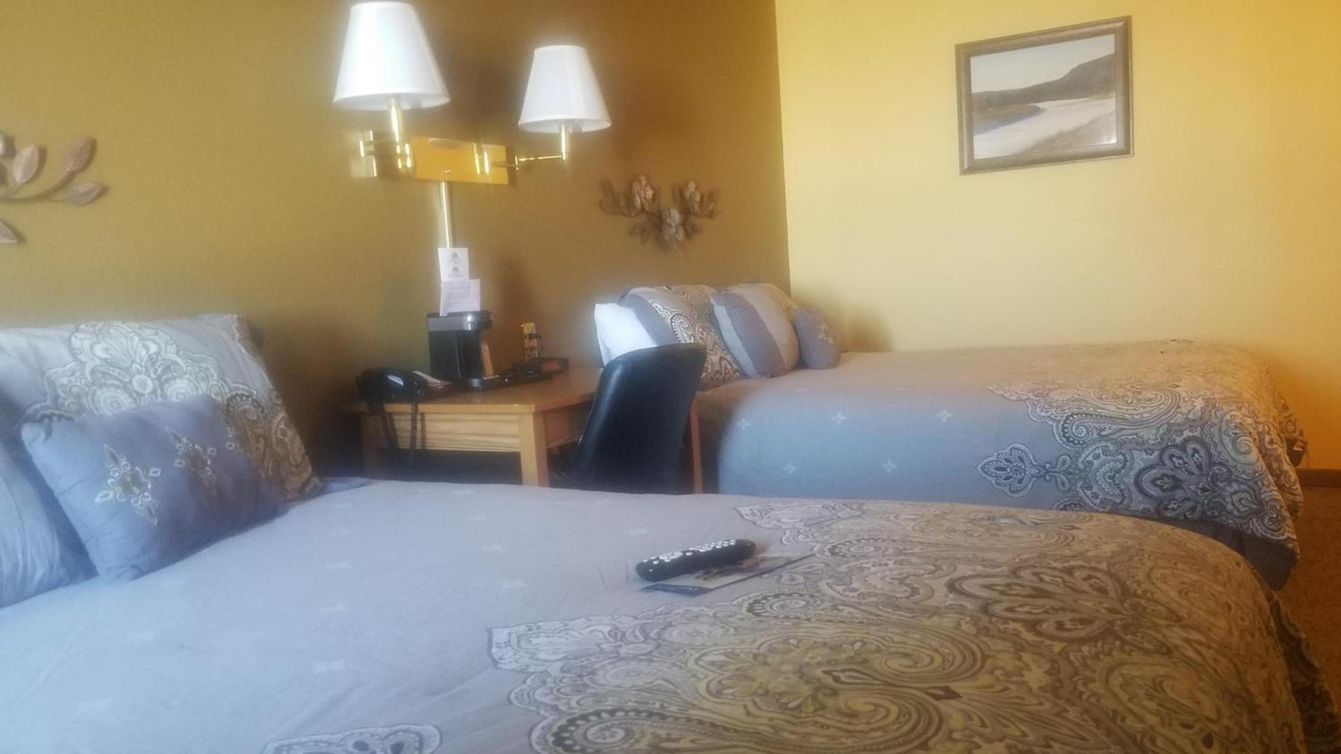 Americas Best Value Inn Kadoka photo 14