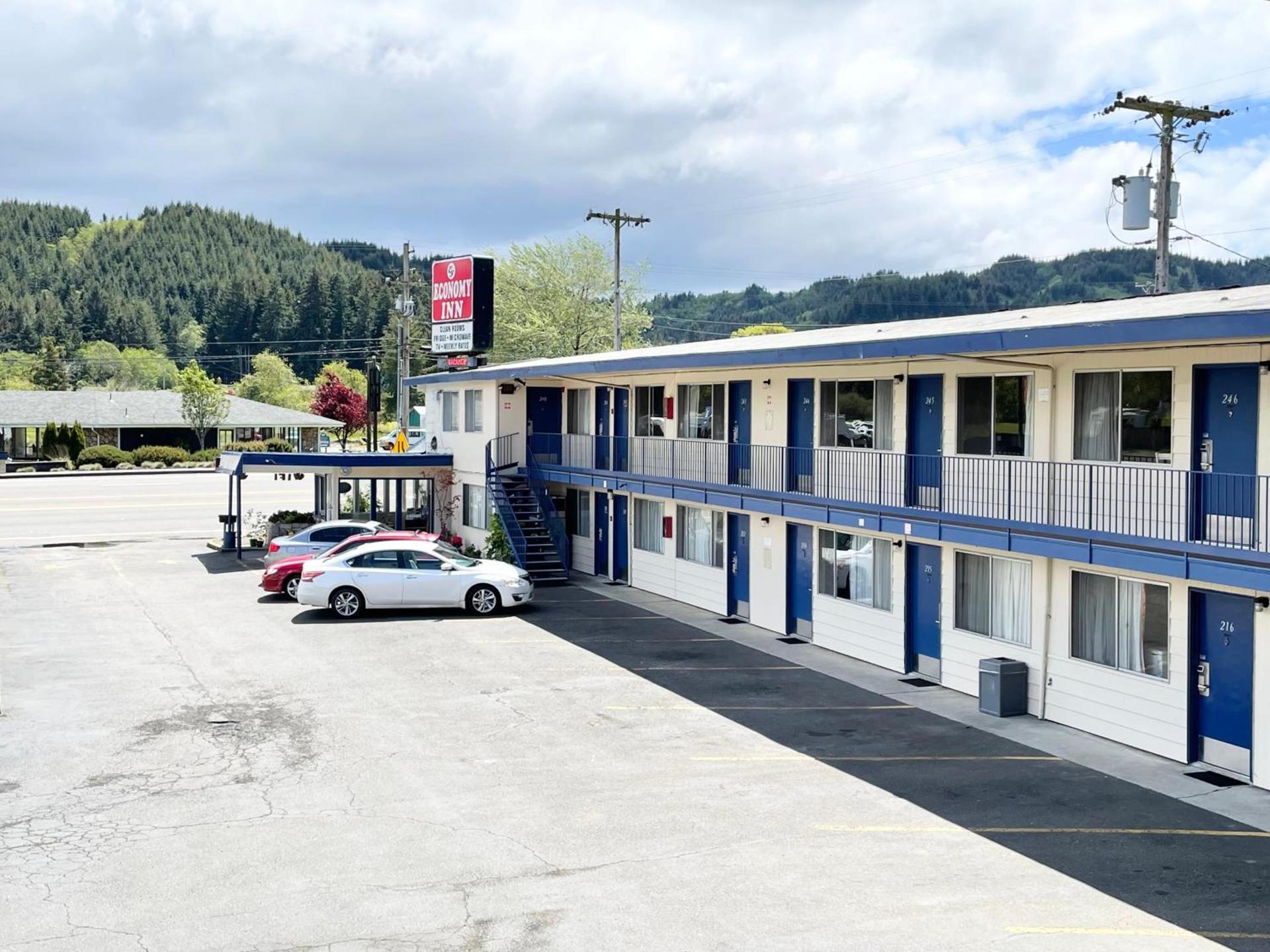 Economy Inn photo 14