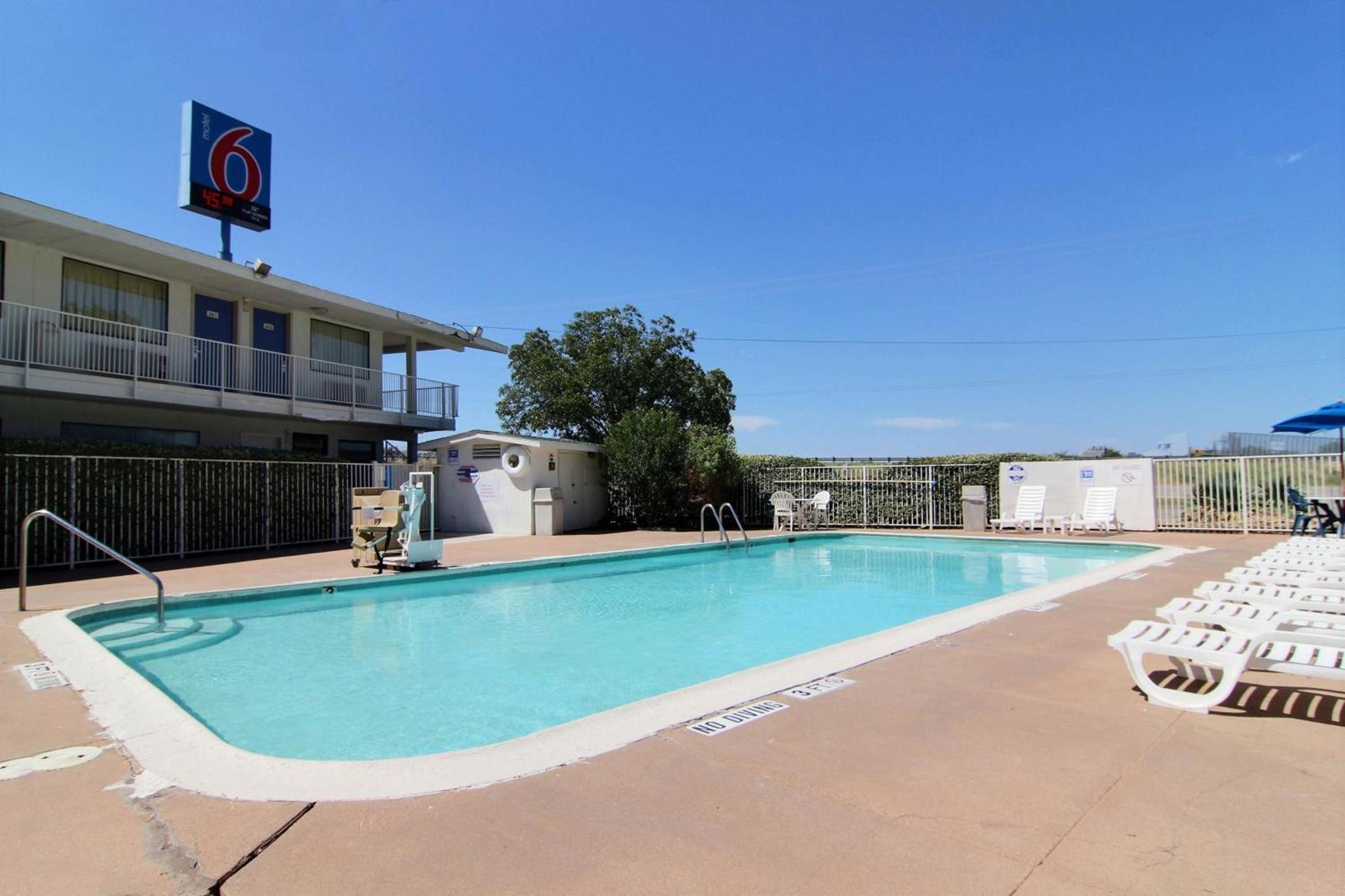 Motel 6-Abilene, TX photo 9