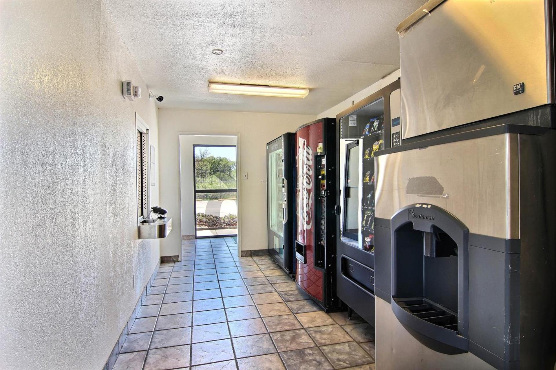 Motel 6-Abilene, TX photo 29