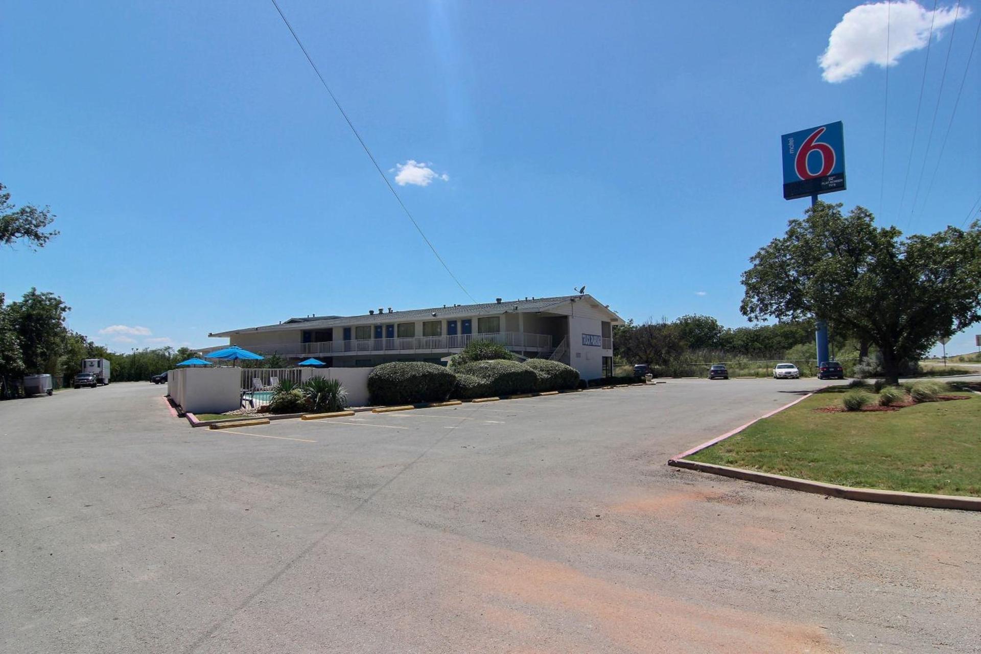 Motel 6-Abilene, TX photo 11