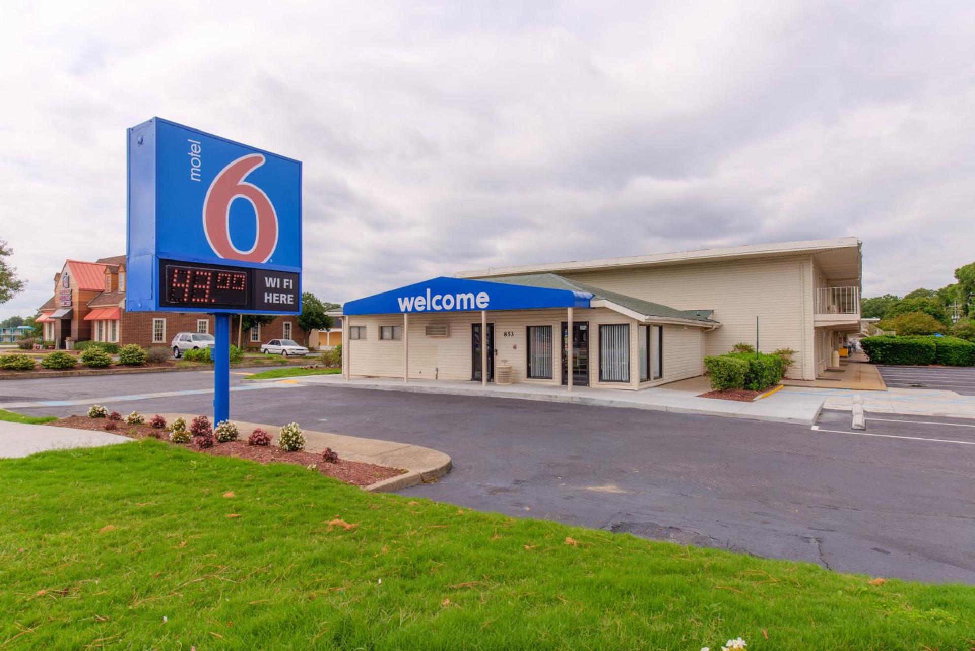 Travelodge by Wyndham Norfolk Airport — hotel in Norfolk
