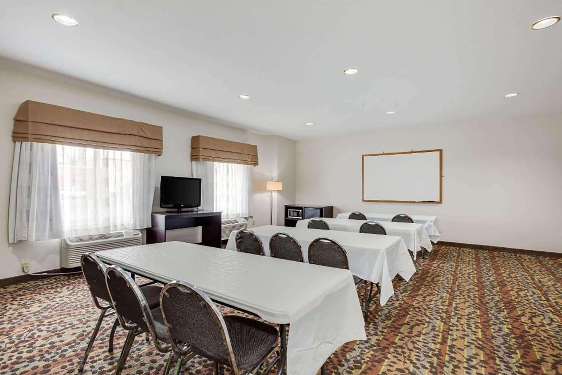 Baymont by Wyndham Milan photo 31