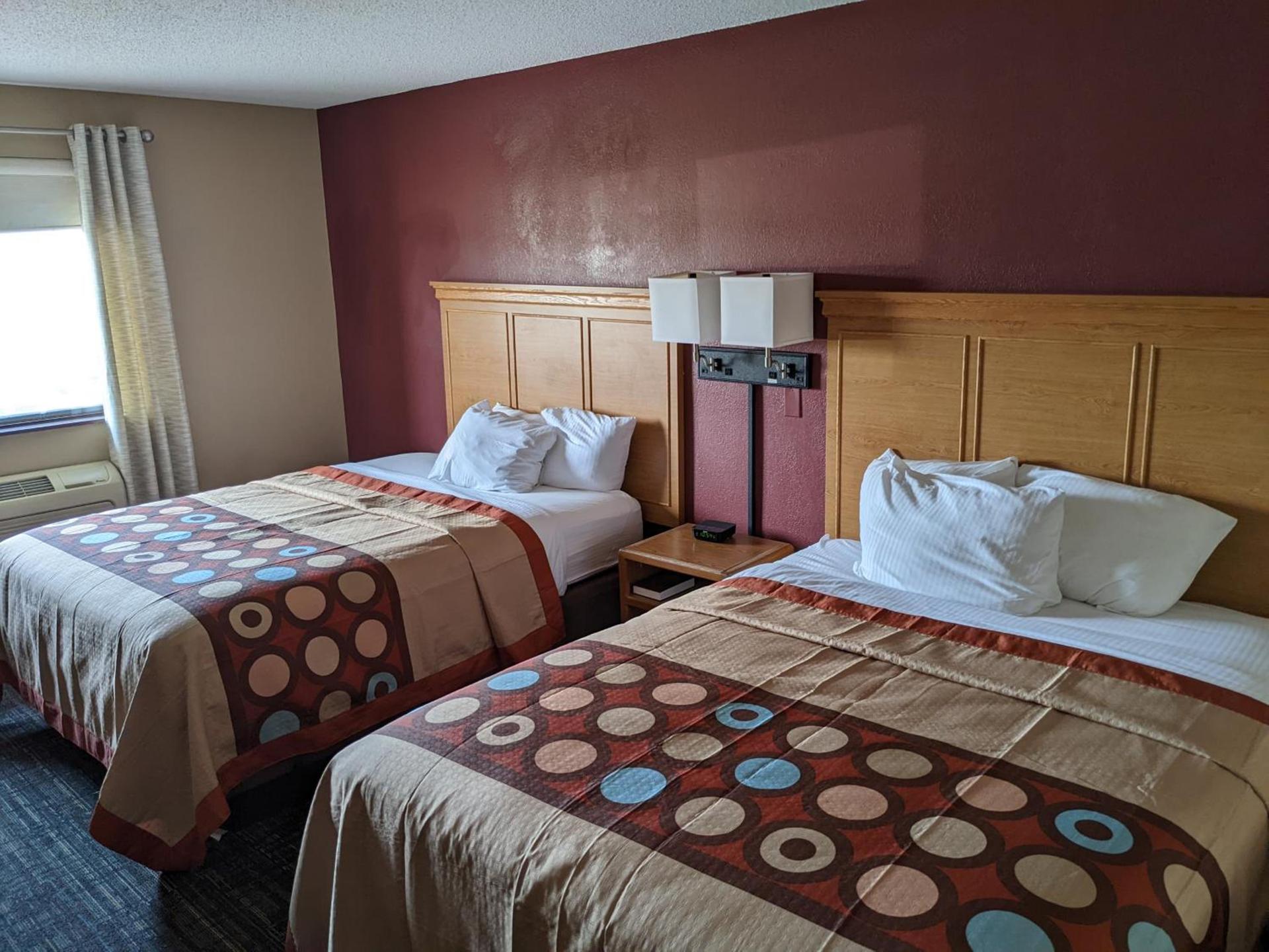 Super 8 by Wyndham Baxter/Brainerd Area photo 39